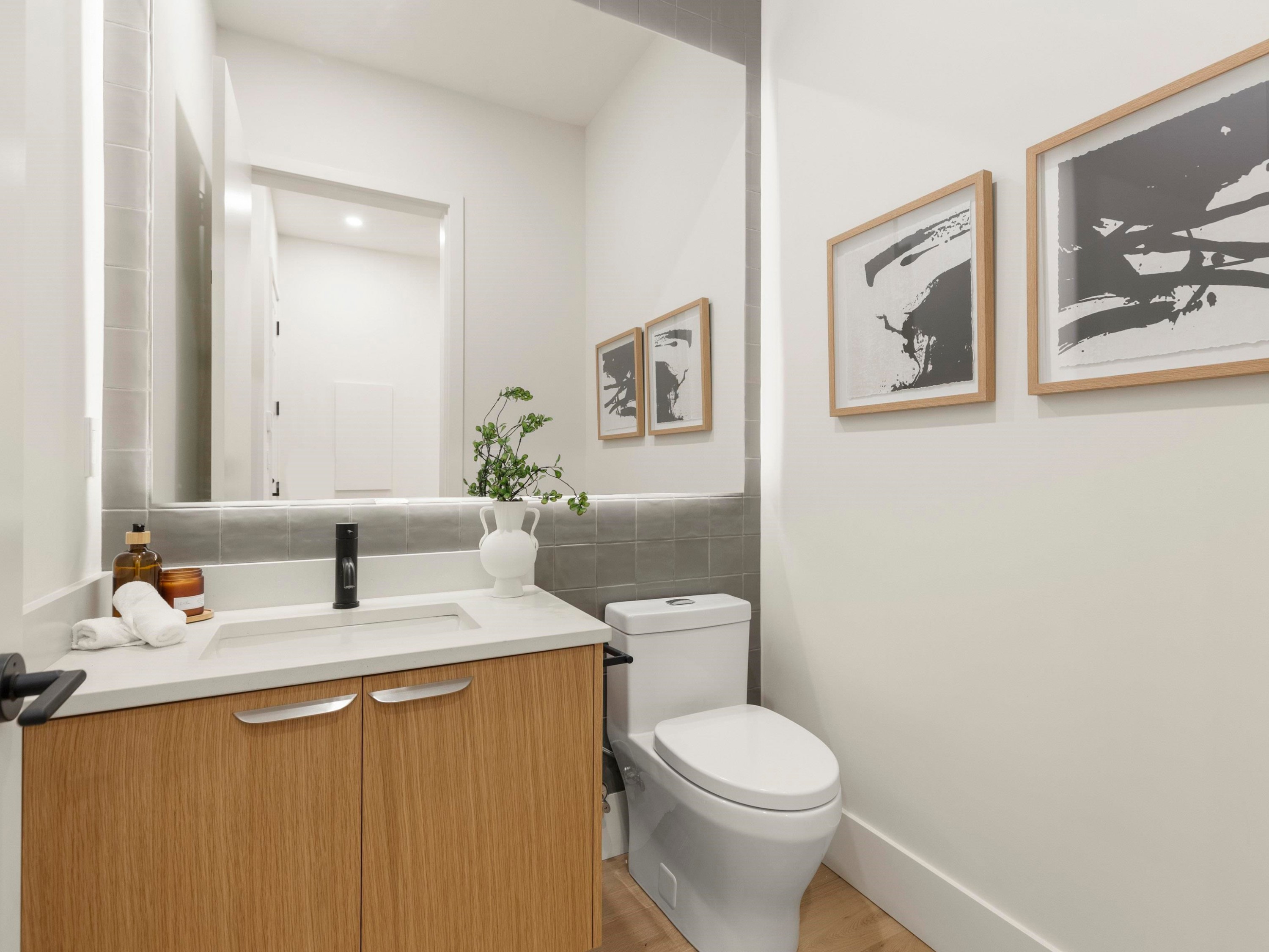 2-3919 18Th Avenue W, Vancouver, BC