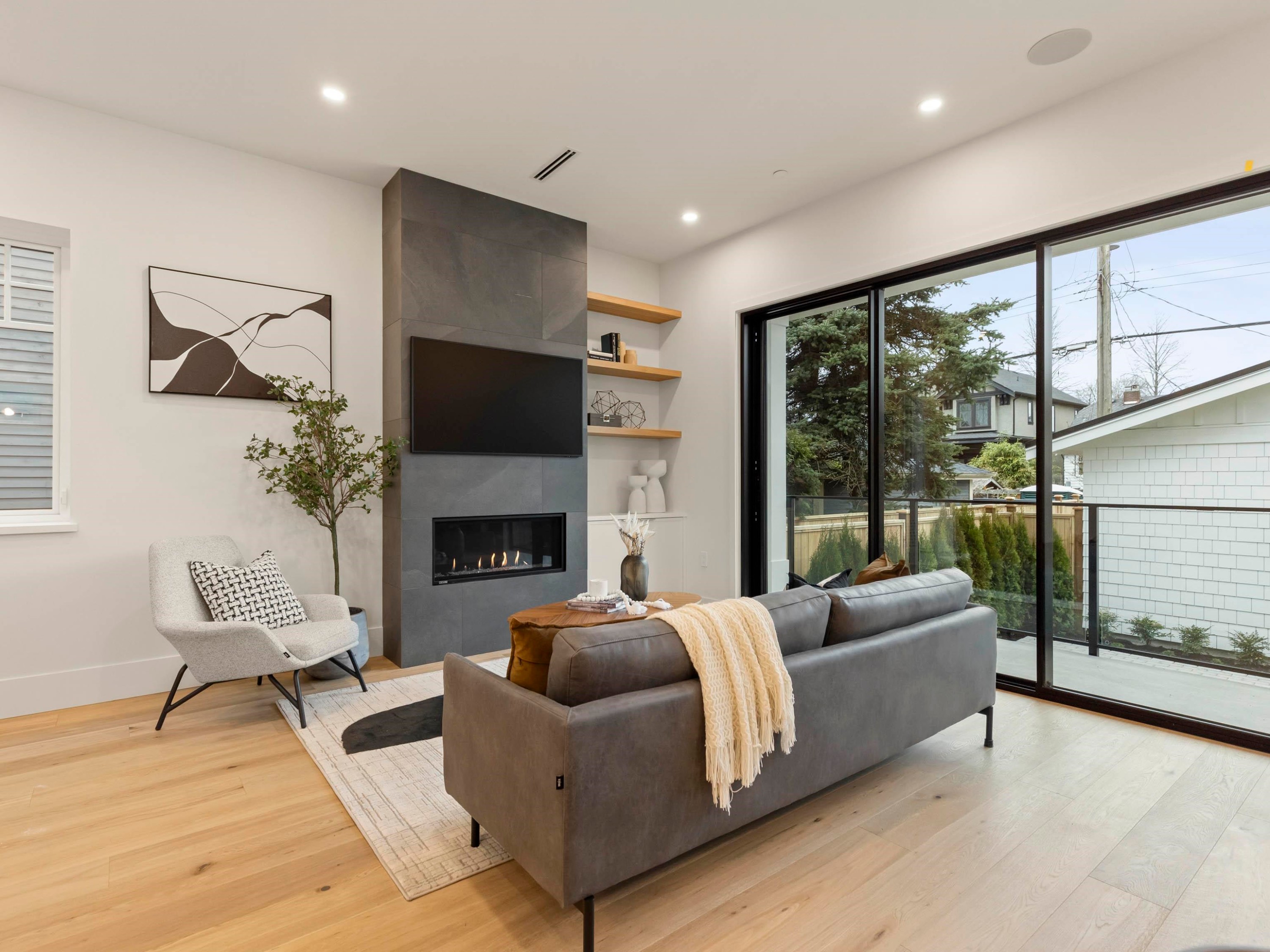 2-3919 18Th Avenue W, Vancouver, BC