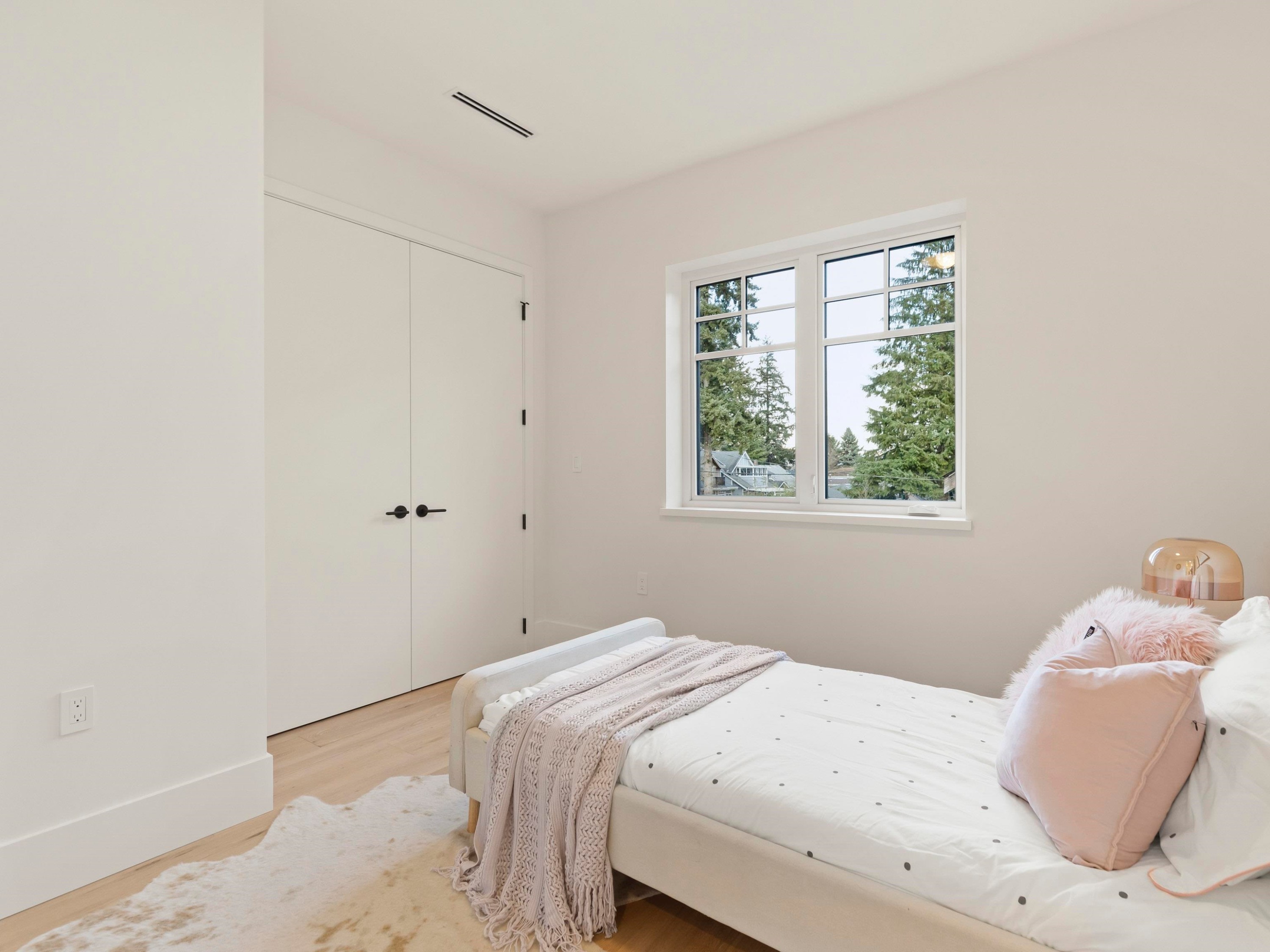 2-3919 18Th Avenue W, Vancouver, BC