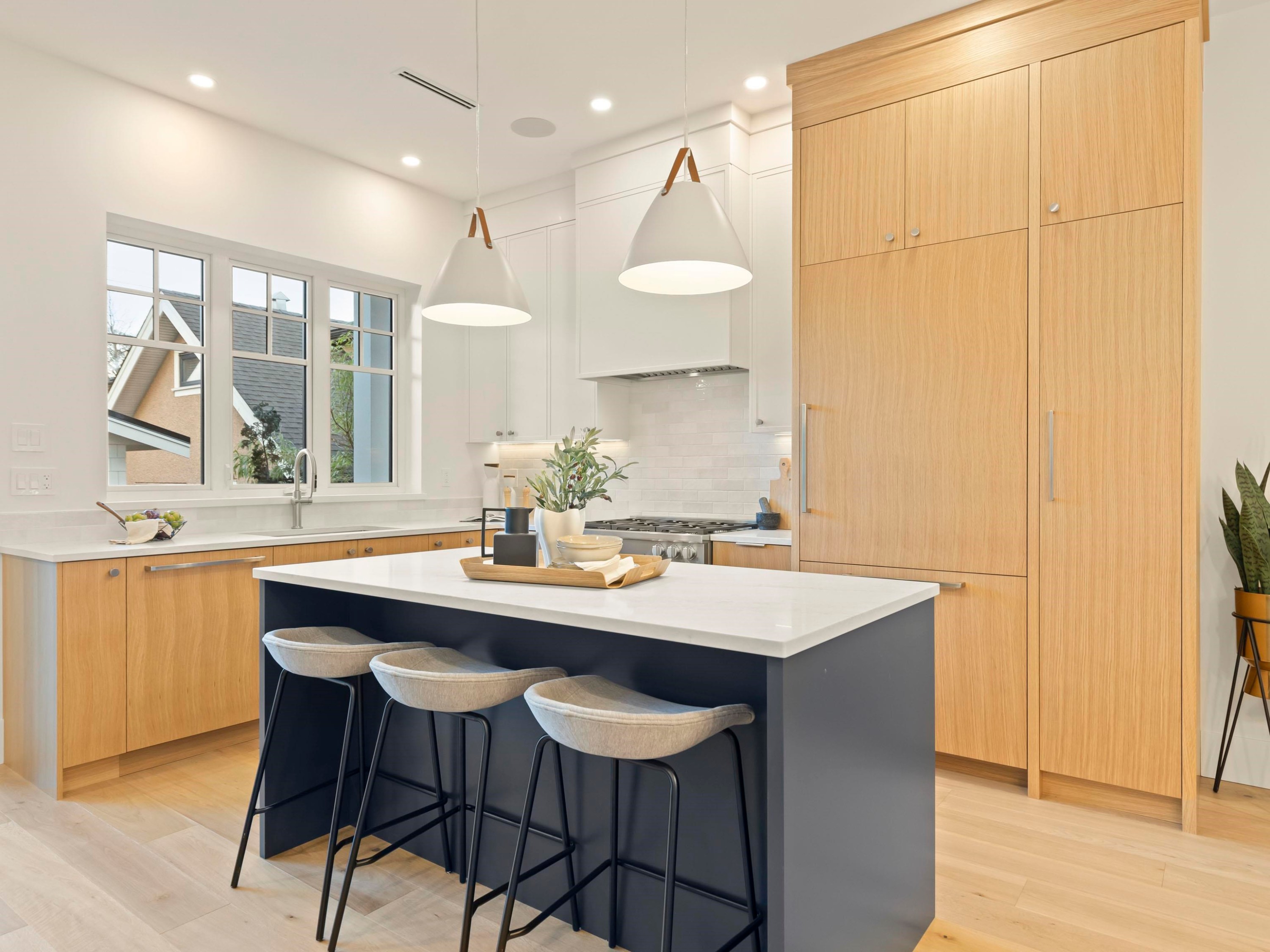 2-3919 18Th Avenue W, Vancouver, BC