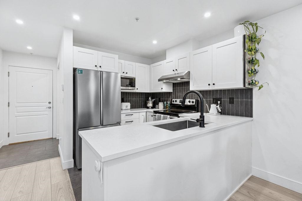 232-4550 Fraser Street, Vancouver, BC