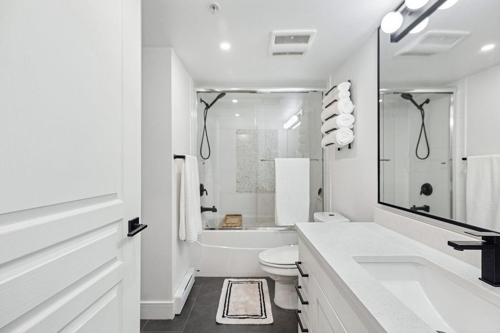 232-4550 Fraser Street, Vancouver, BC