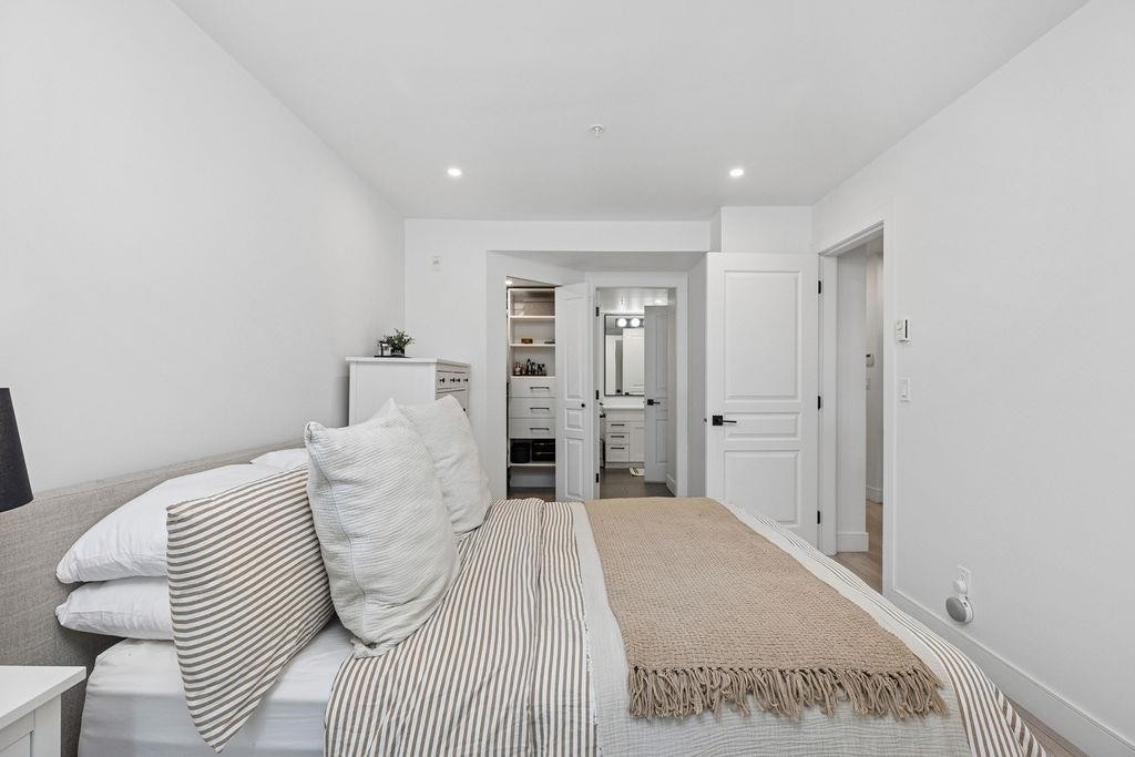 232-4550 Fraser Street, Vancouver, BC