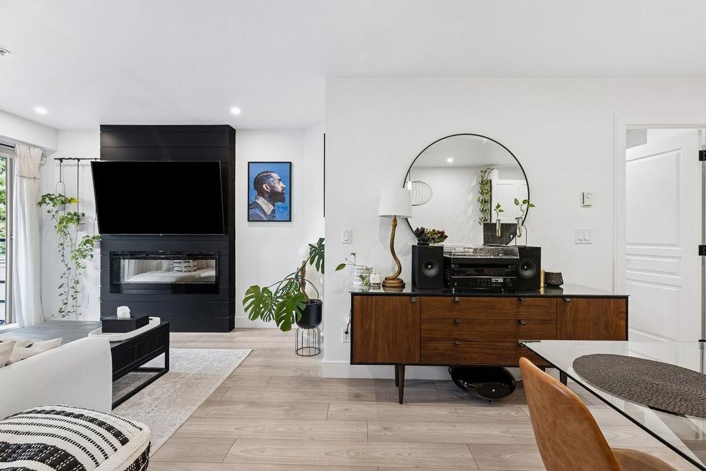 232-4550 Fraser Street, Vancouver, BC