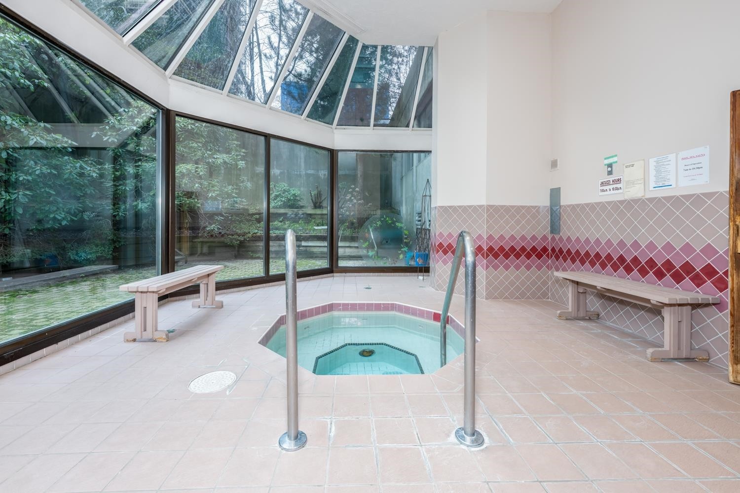 1601-6282 Kathleen Avenue, Burnaby, BC