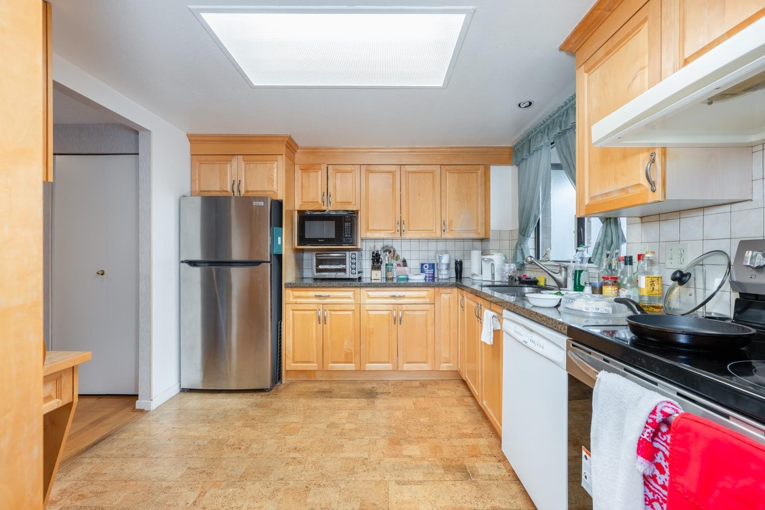 1601-6282 Kathleen Avenue, Burnaby, BC