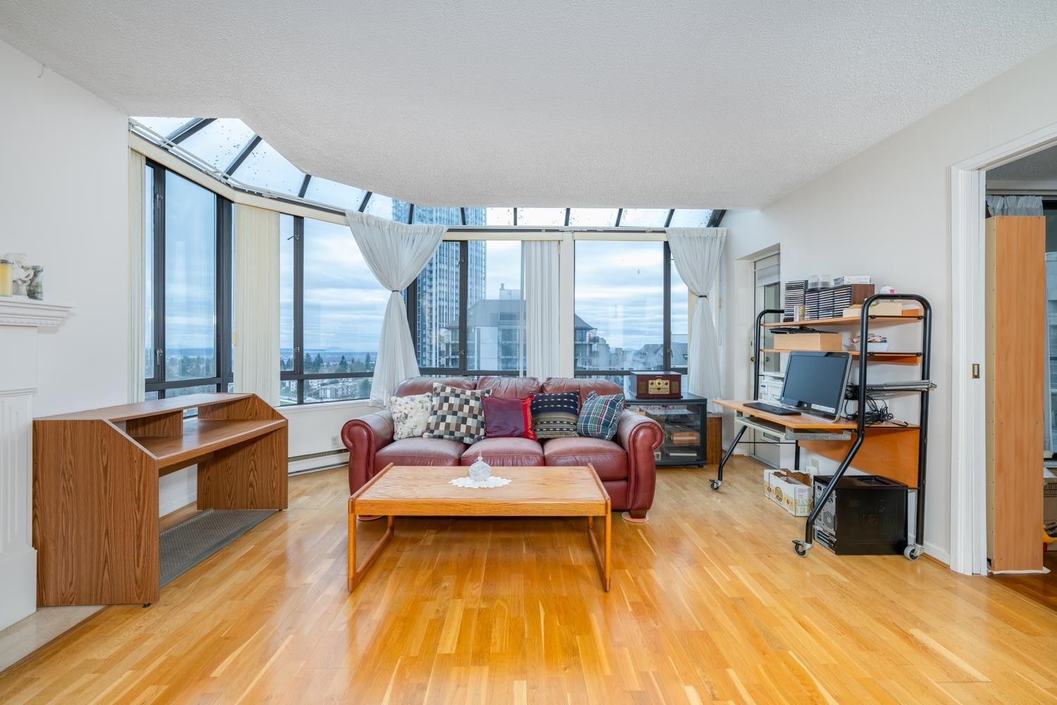 1601-6282 Kathleen Avenue, Burnaby, BC