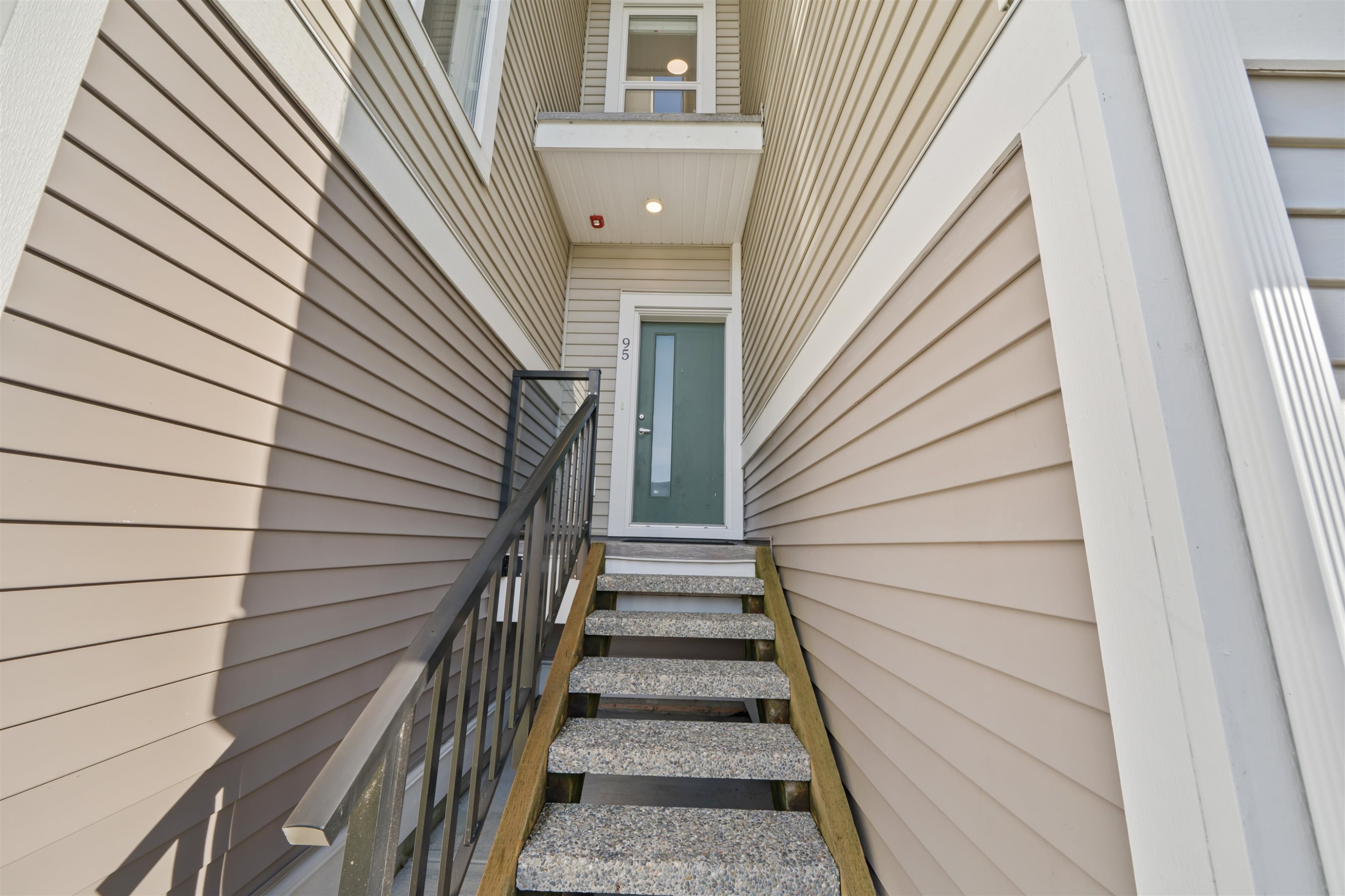 95-24108 104 Avenue, Maple Ridge, BC