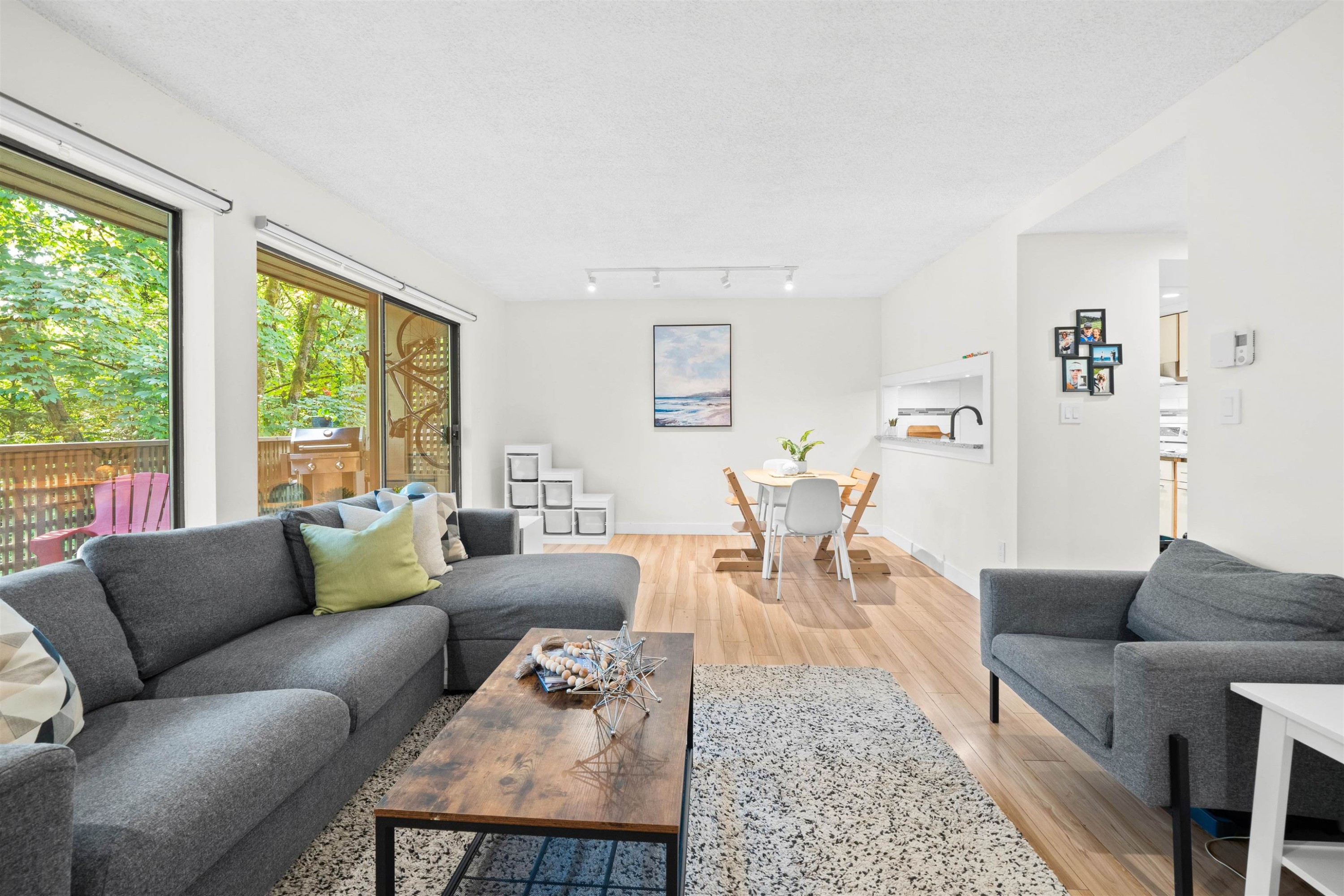 3192 Mountain Highway, North Vancouver, BC