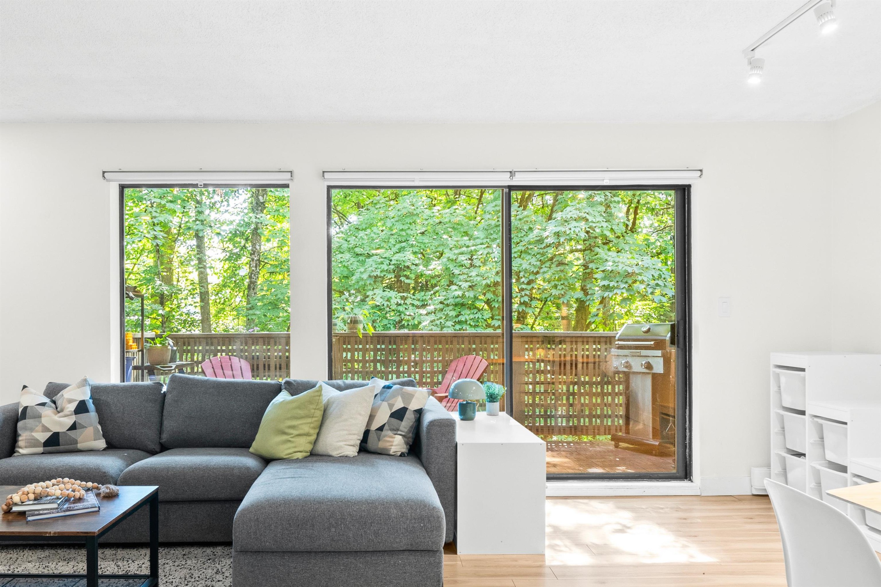 3192 Mountain Highway, North Vancouver, BC