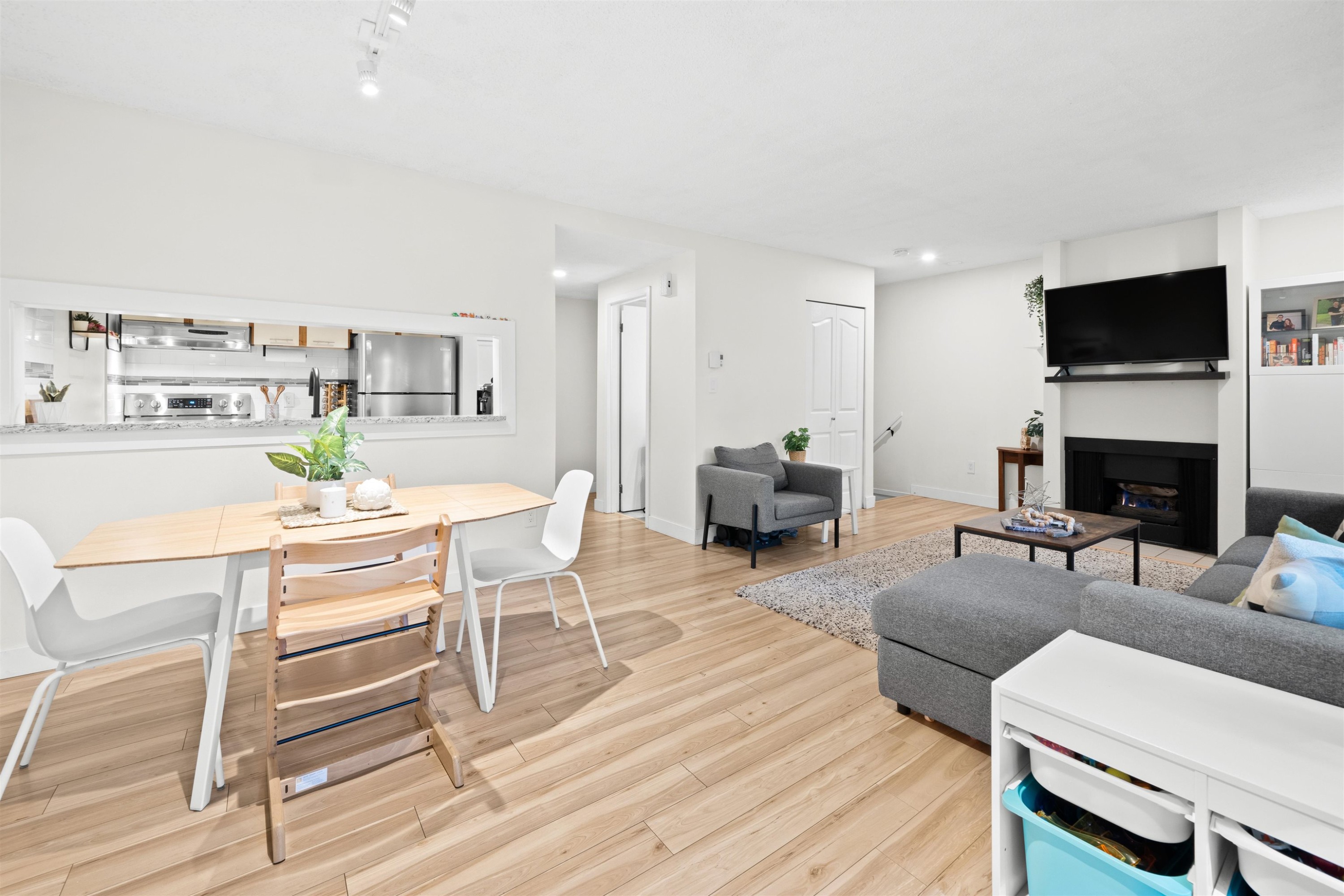 3192 Mountain Highway, North Vancouver, BC