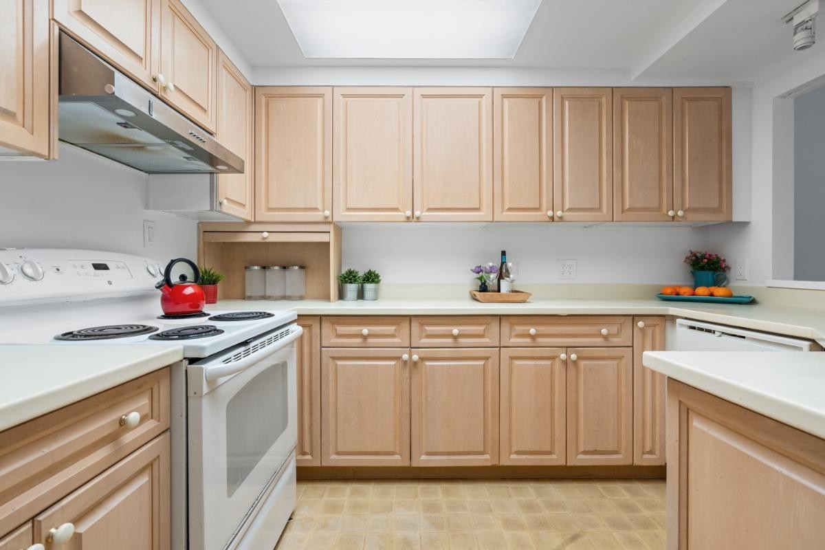 106-4900 Cartier Street, Vancouver, BC