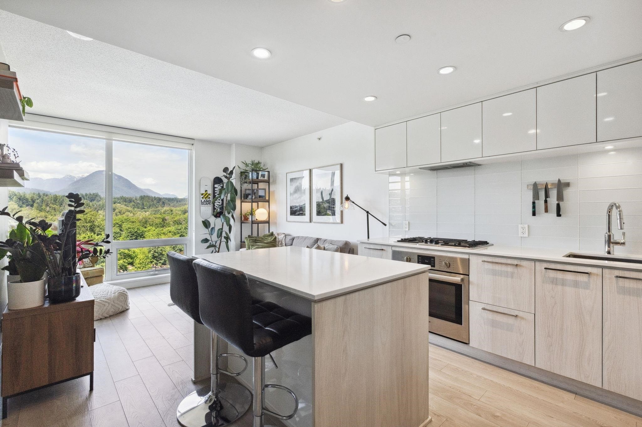 1608-680 Seylynn Crescent, North Vancouver, BC