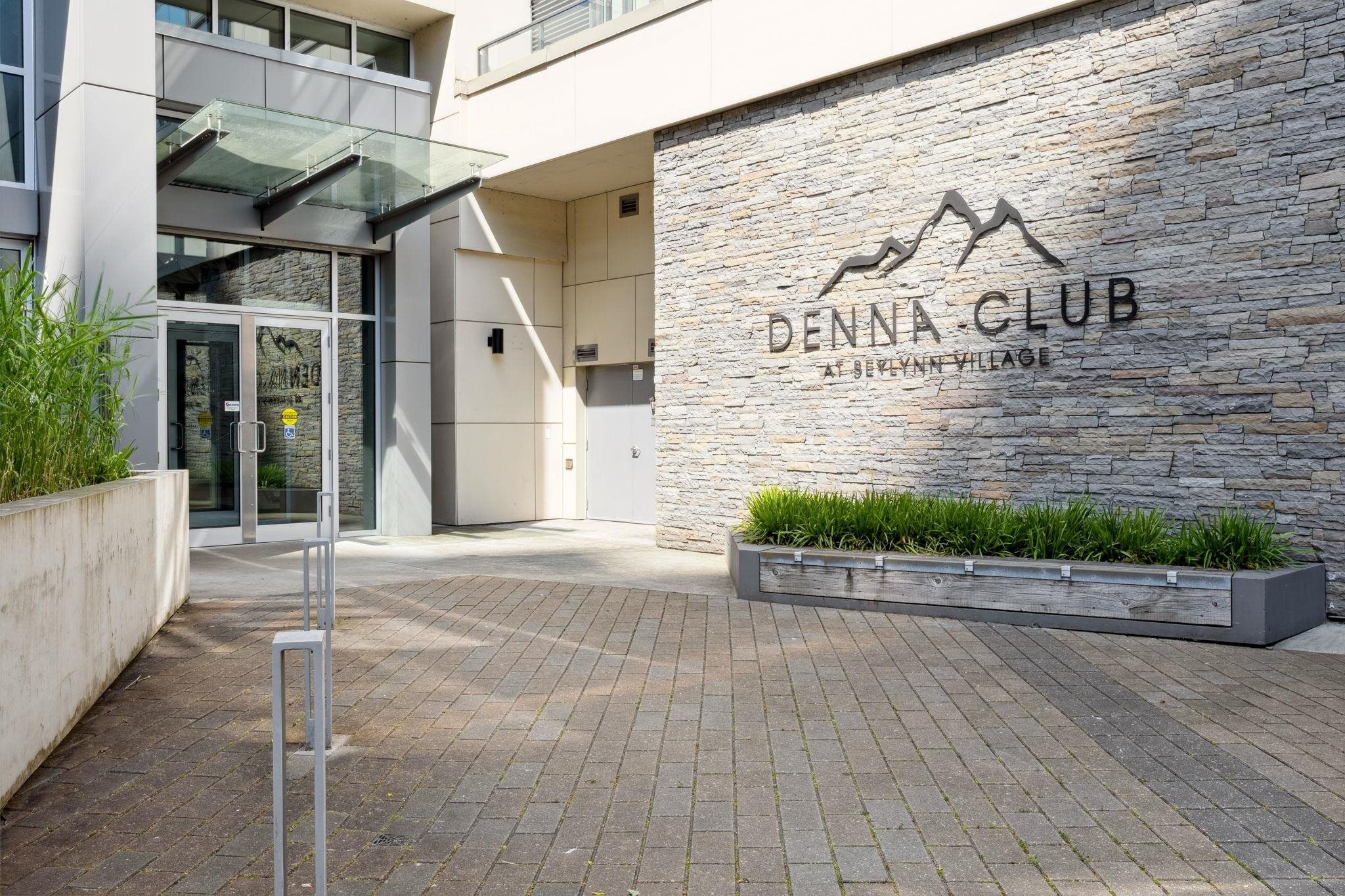 1608-680 Seylynn Crescent, North Vancouver, BC