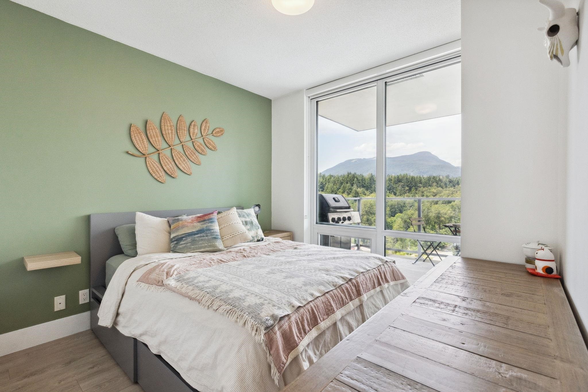 1608-680 Seylynn Crescent, North Vancouver, BC