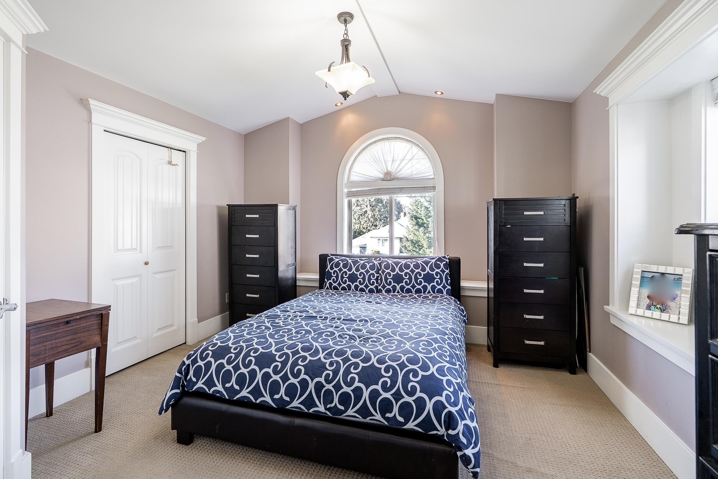 8588 Armstrong Avenue, Burnaby, BC