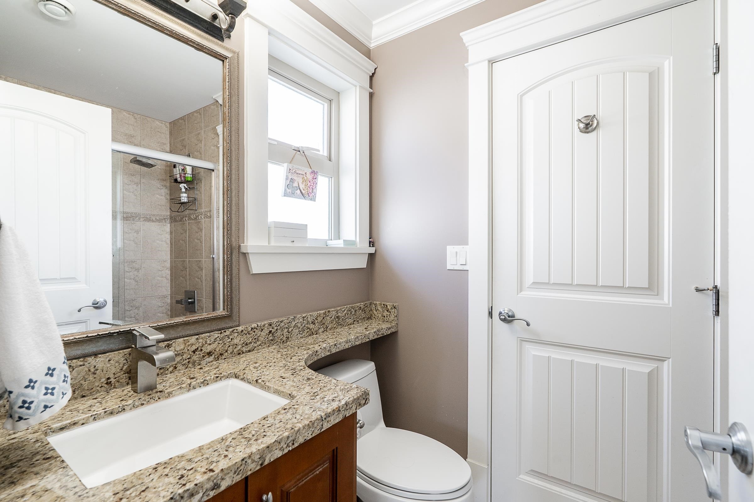 8588 Armstrong Avenue, Burnaby, BC