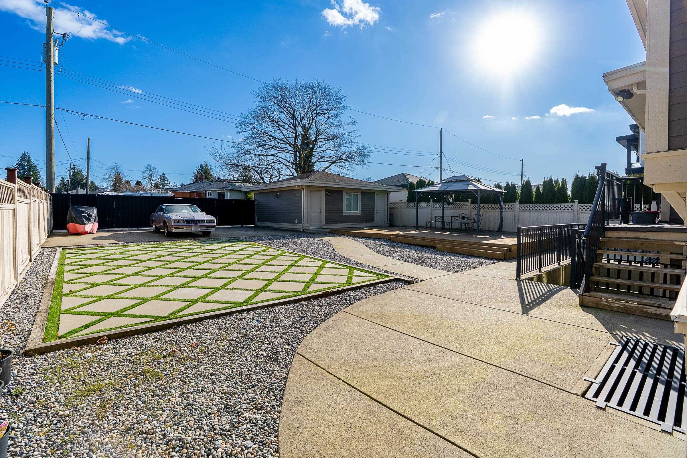 8588 Armstrong Avenue, Burnaby, BC