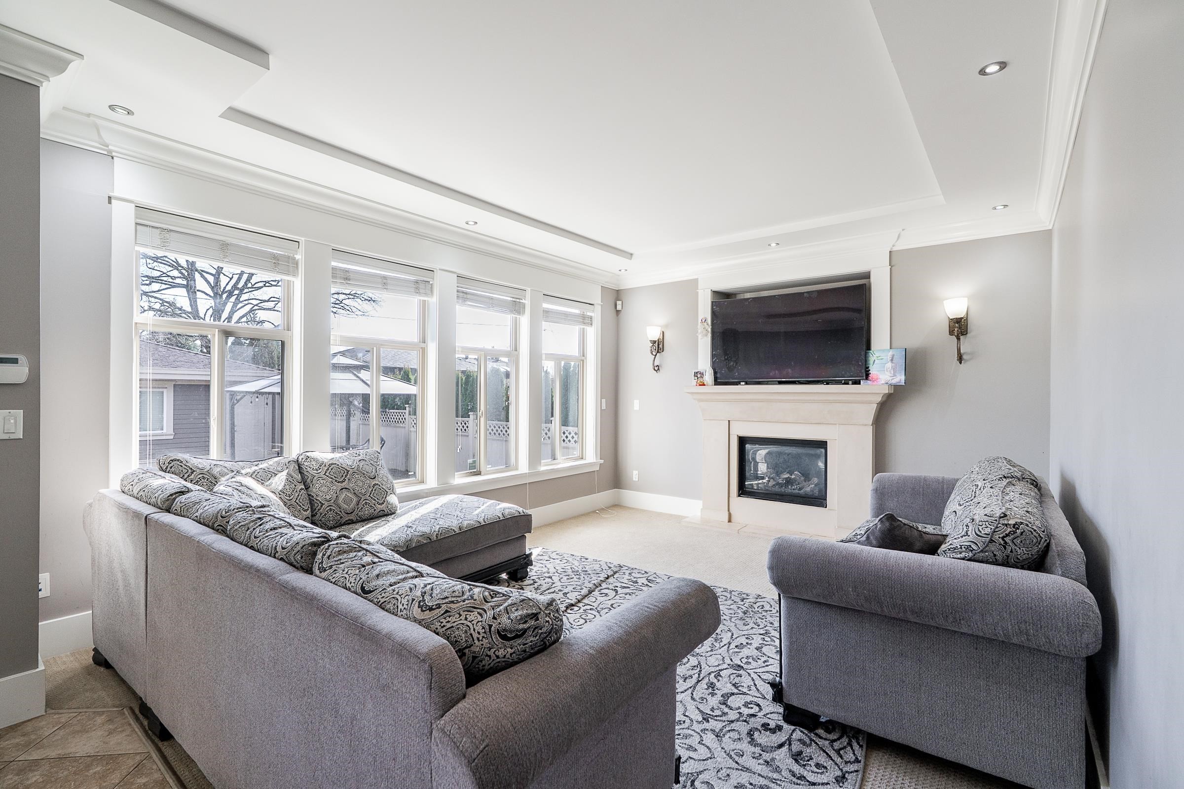 8588 Armstrong Avenue, Burnaby, BC