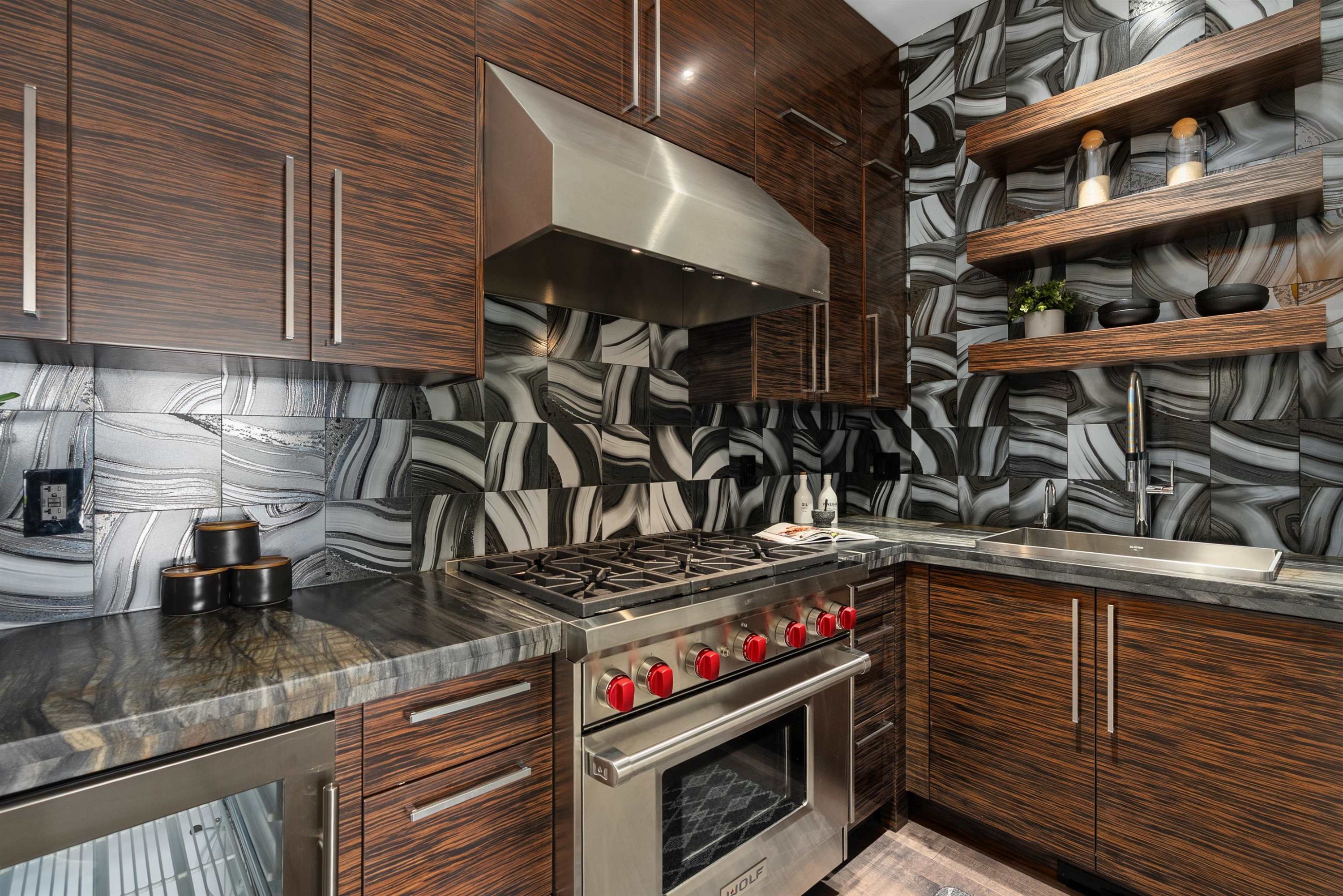 1265 Queens Avenue, West Vancouver, BC