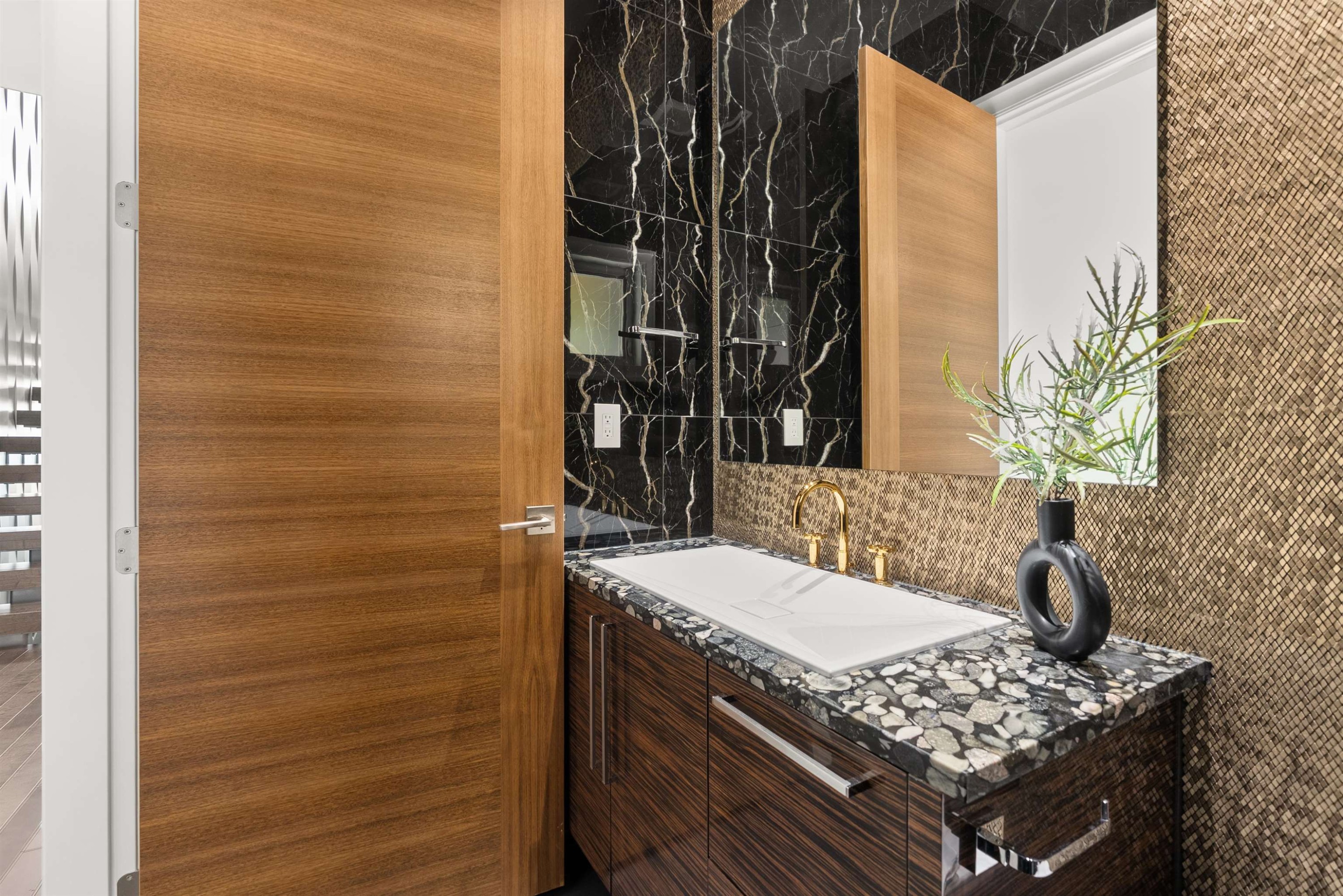 1265 Queens Avenue, West Vancouver, BC