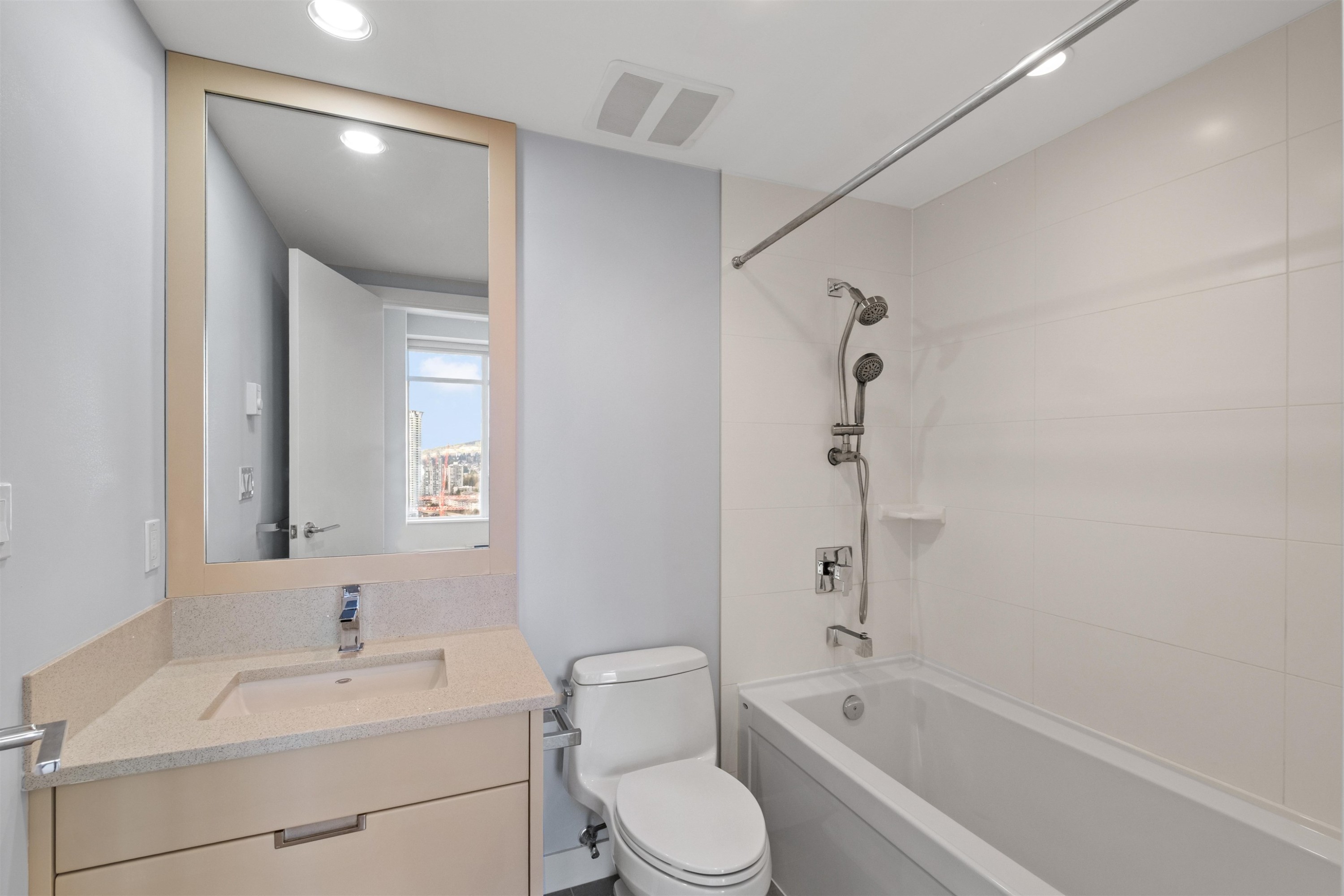 3202-2077 Rosser Avenue, Burnaby, BC