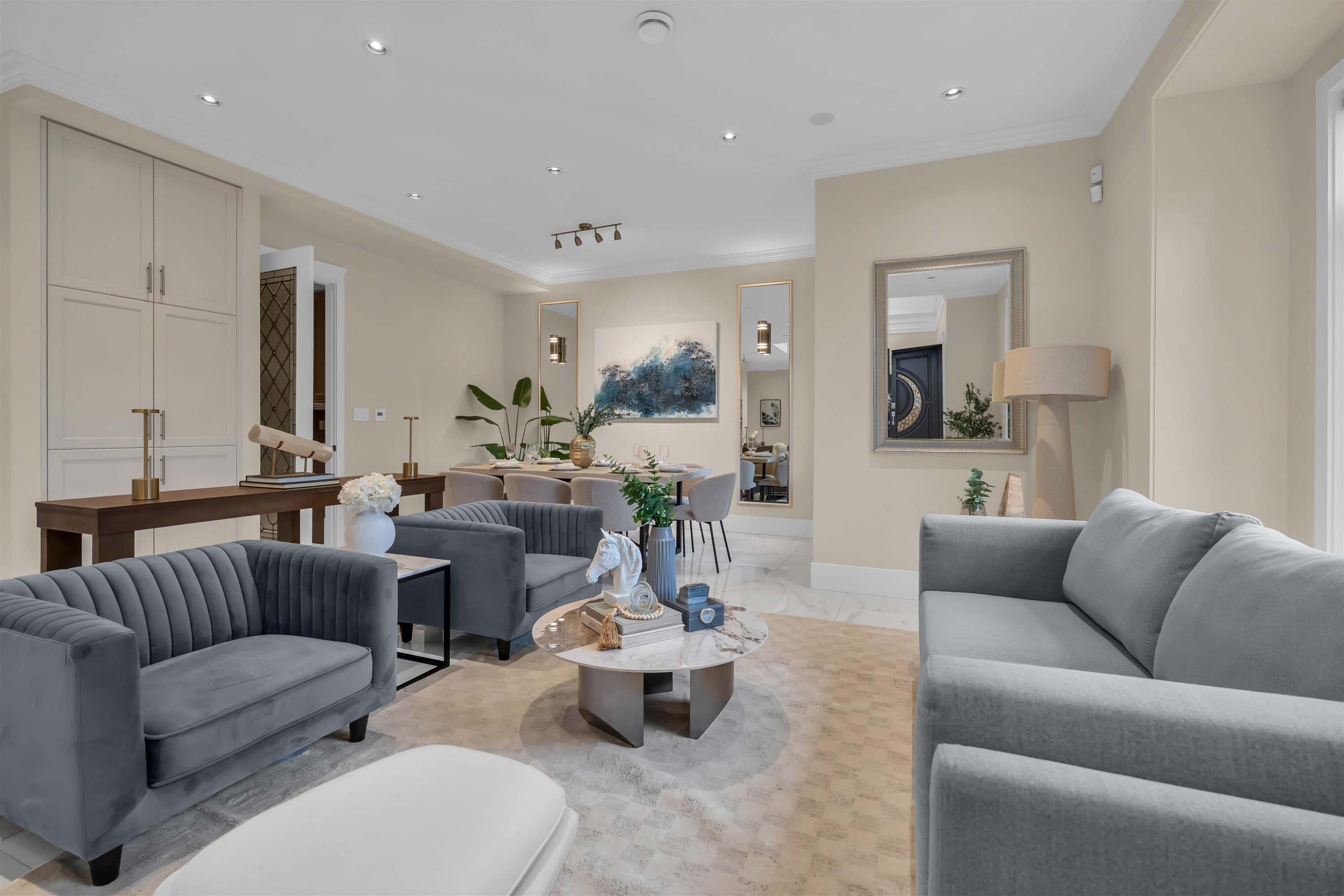 8168 Hunter Street, Burnaby, BC