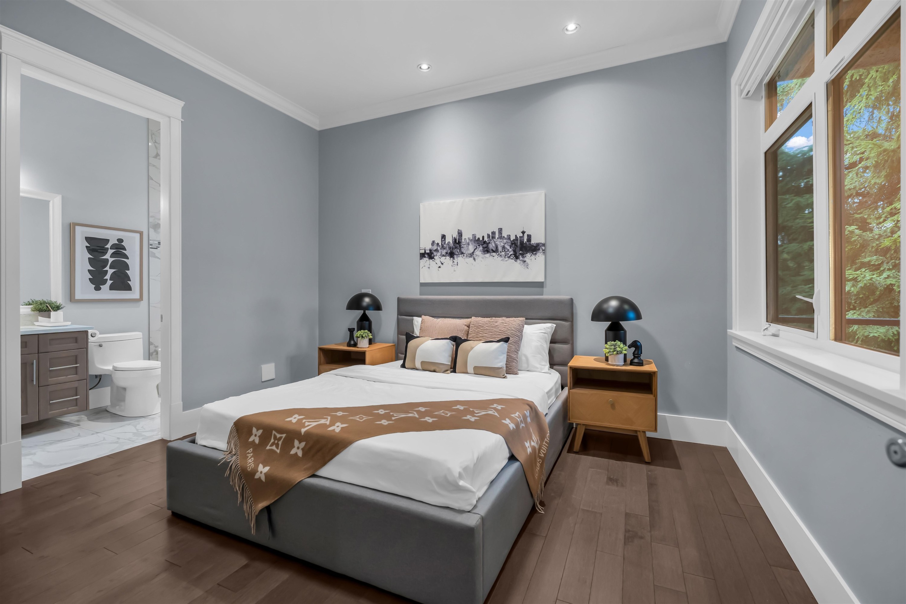 8168 Hunter Street, Burnaby, BC