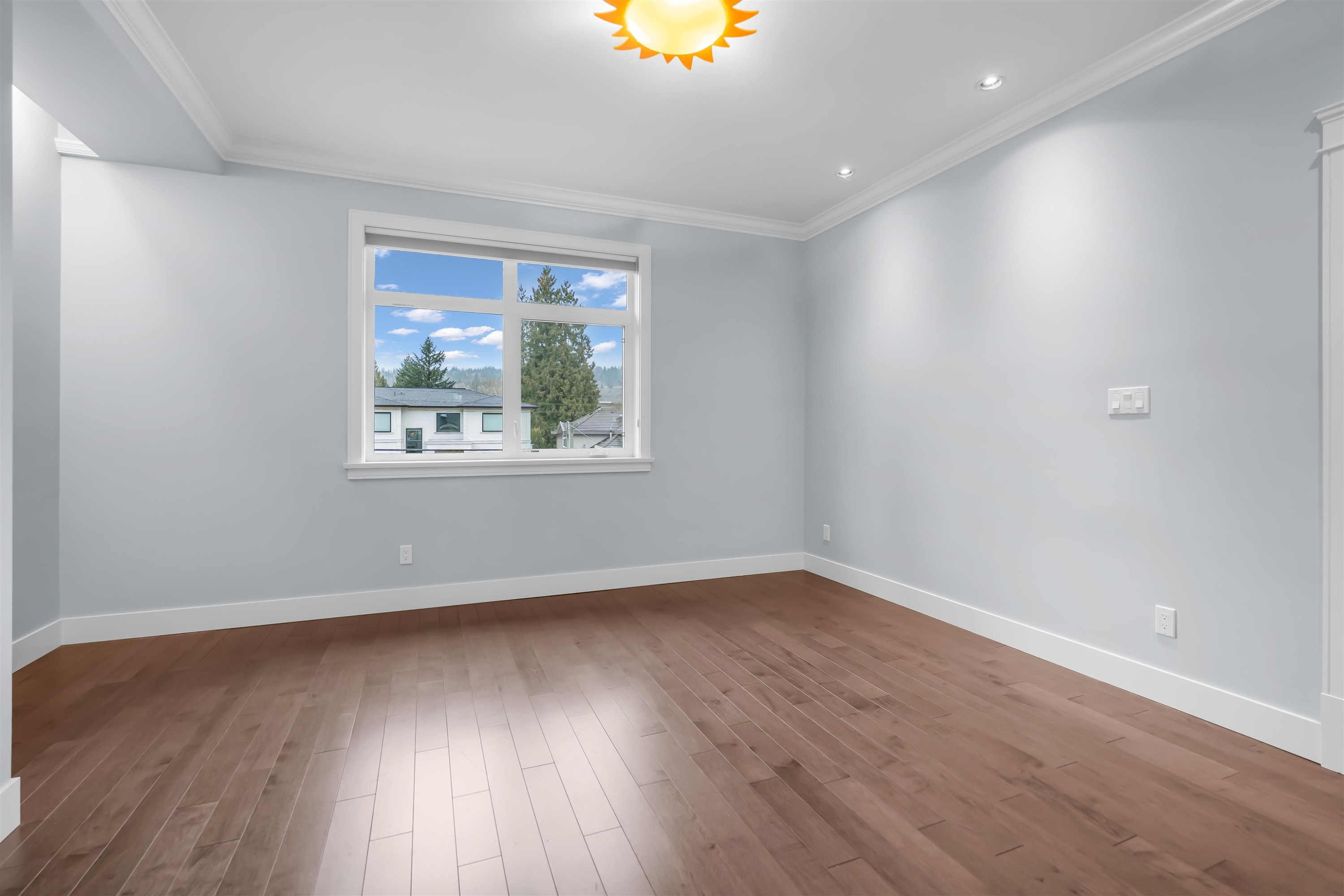 8168 Hunter Street, Burnaby, BC