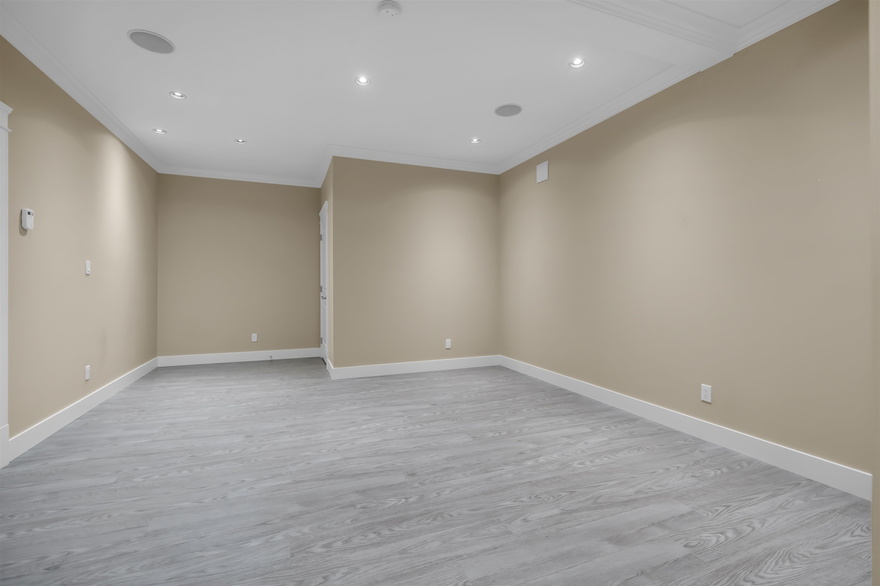 8168 Hunter Street, Burnaby, BC