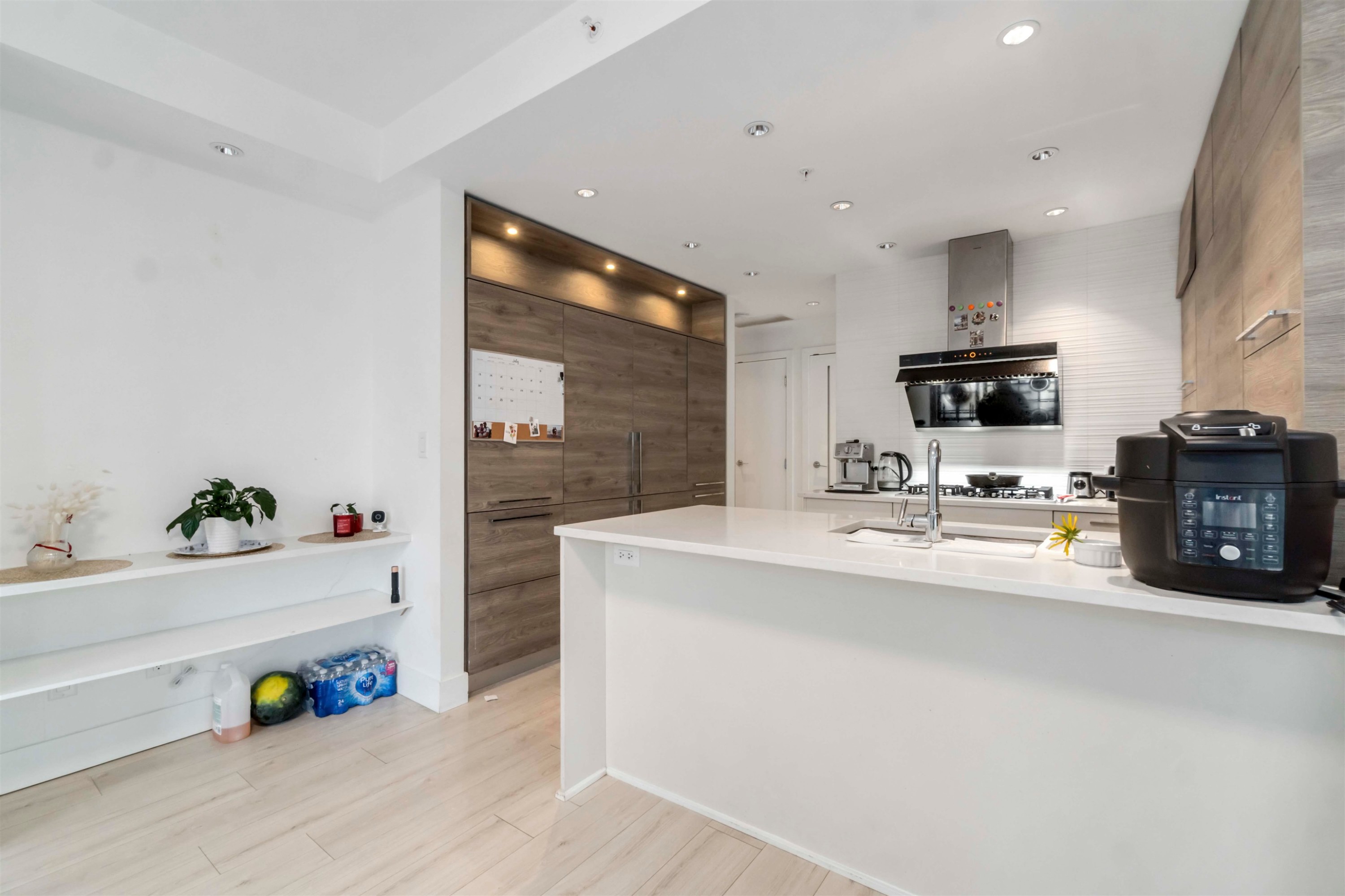 402-7388 Kingsway, Burnaby, BC