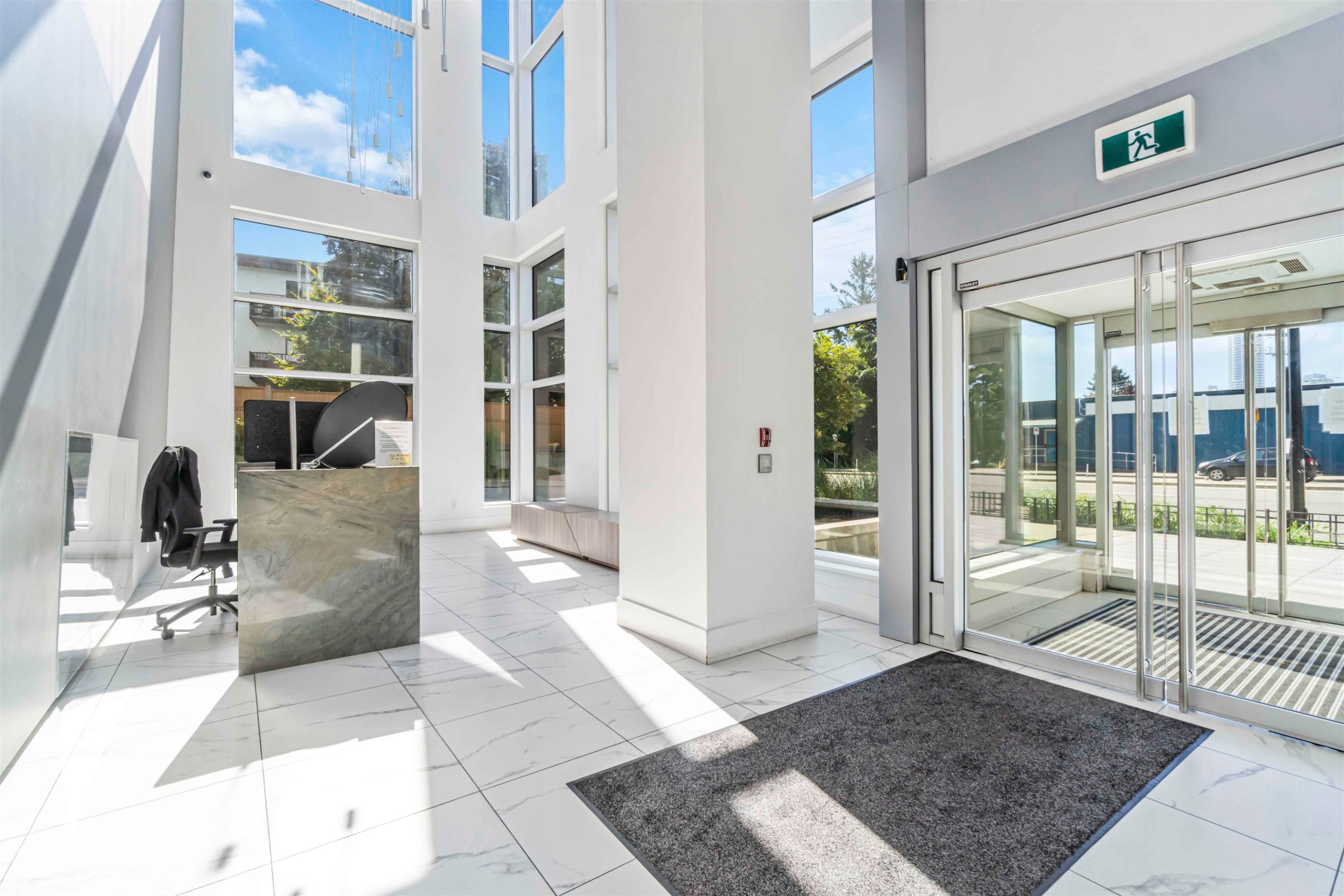 402-7388 Kingsway, Burnaby, BC