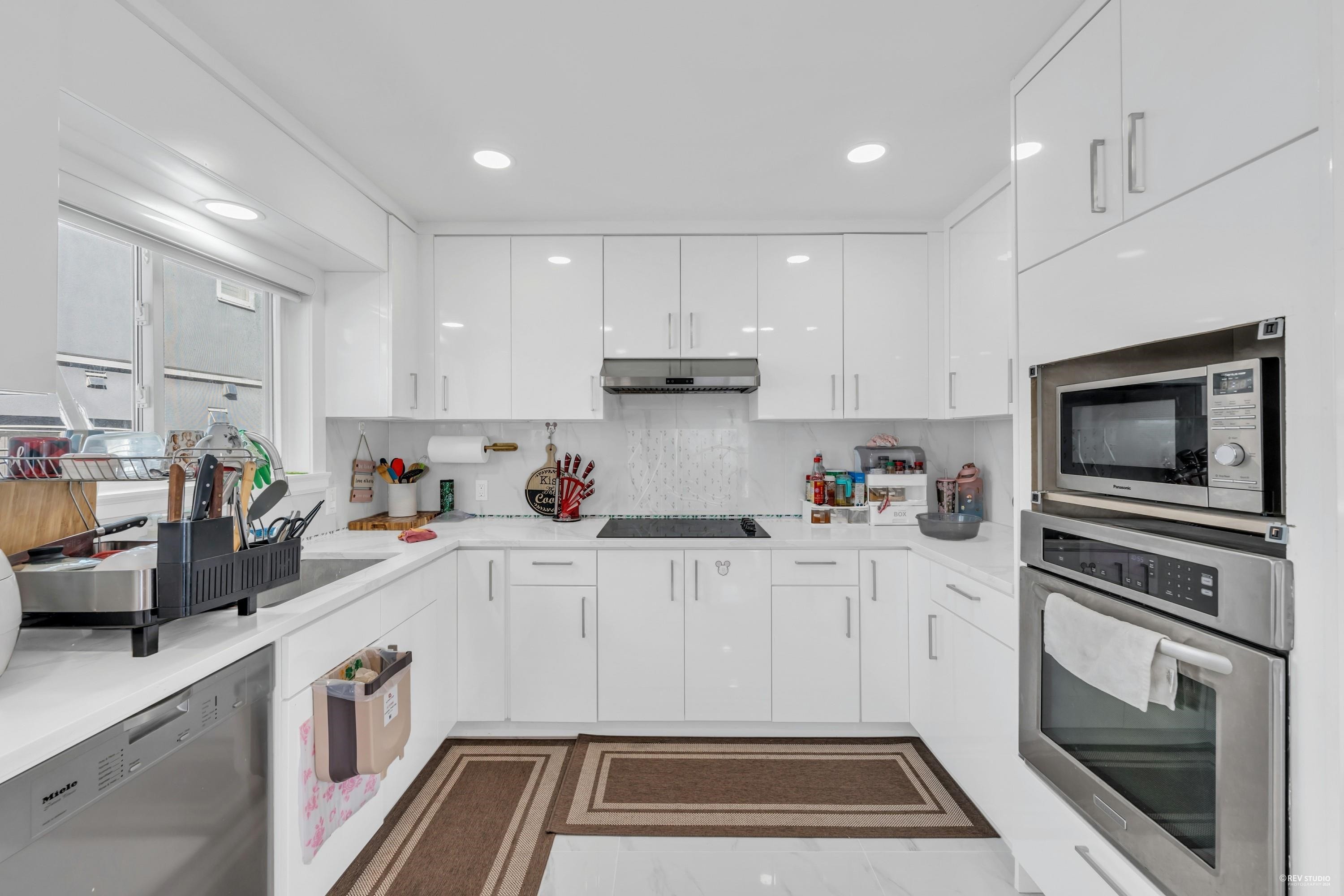 8025 Borden Street, Vancouver, BC