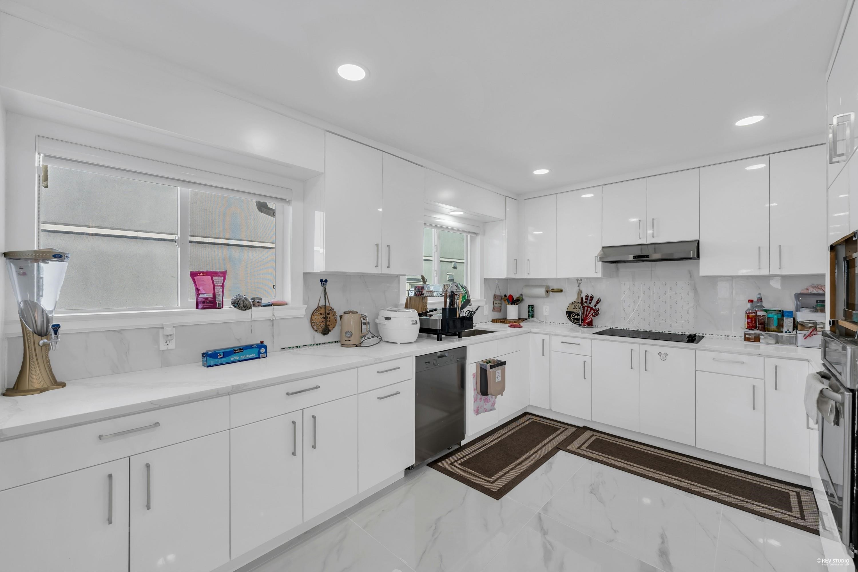 8025 Borden Street, Vancouver, BC