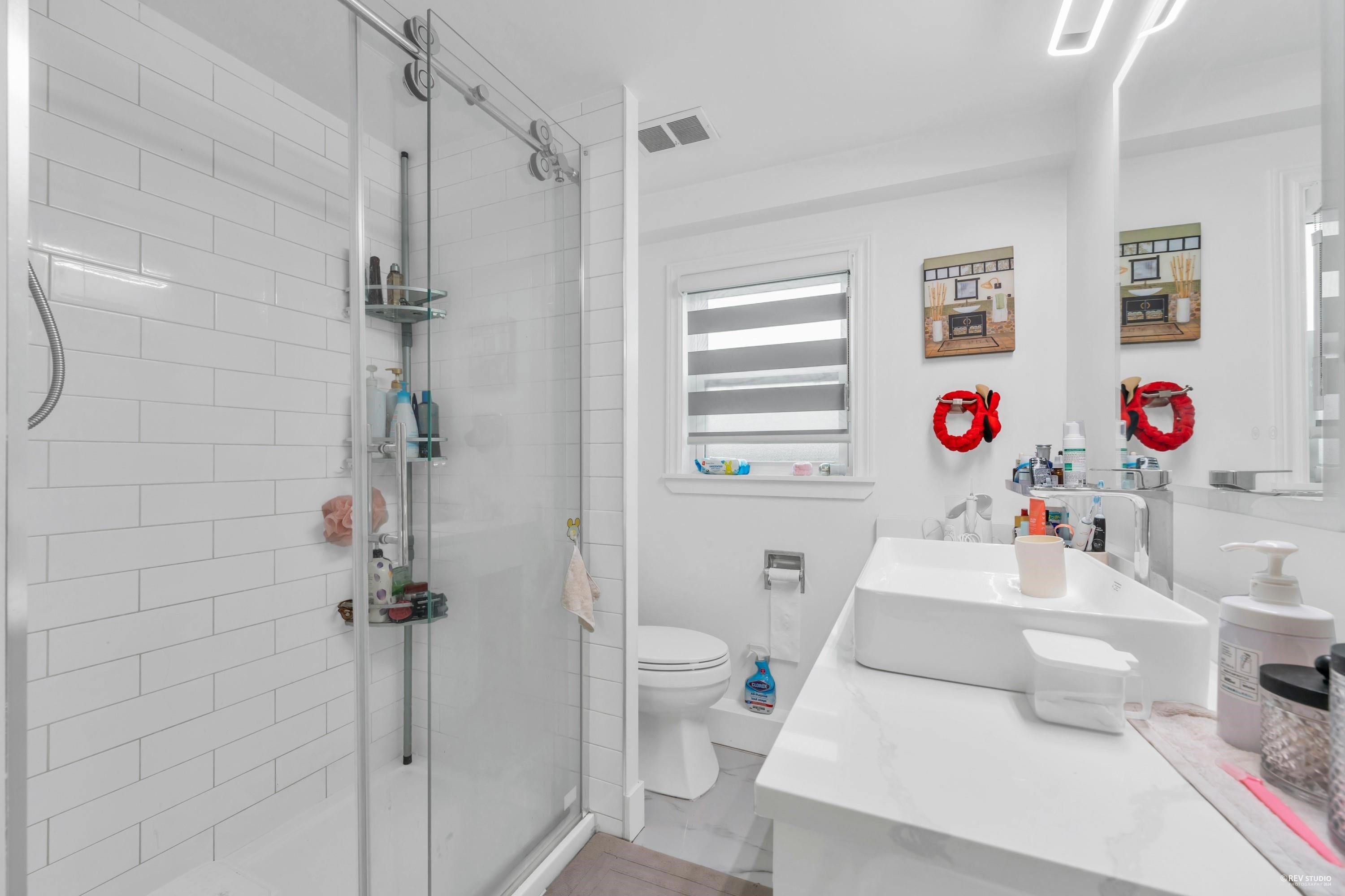 8025 Borden Street, Vancouver, BC