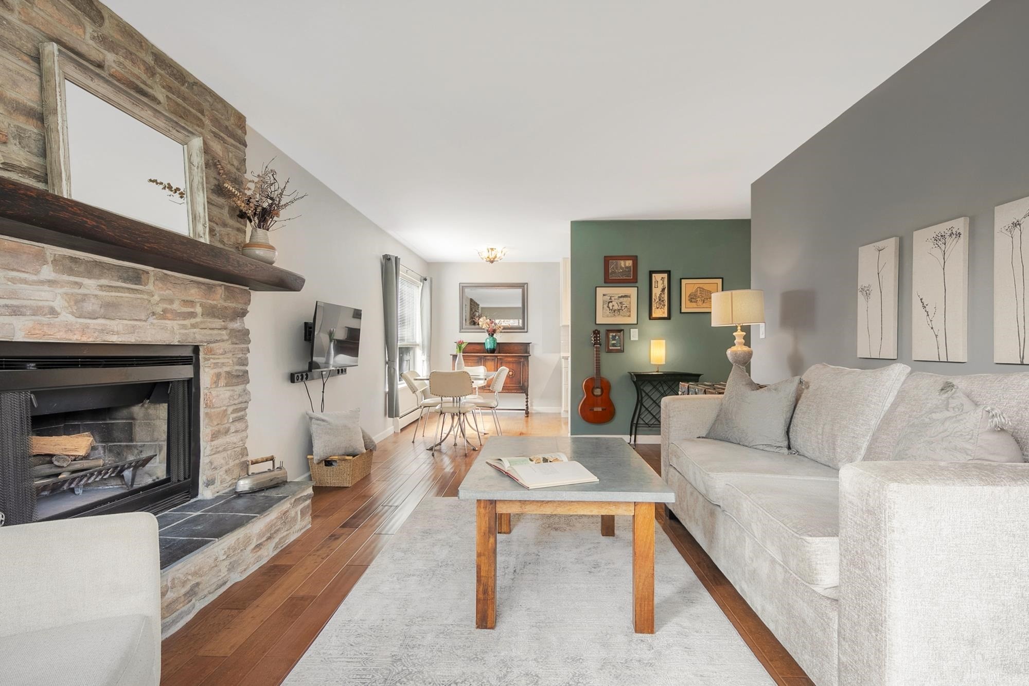 213-230 Mowat Street, New Westminster, BC