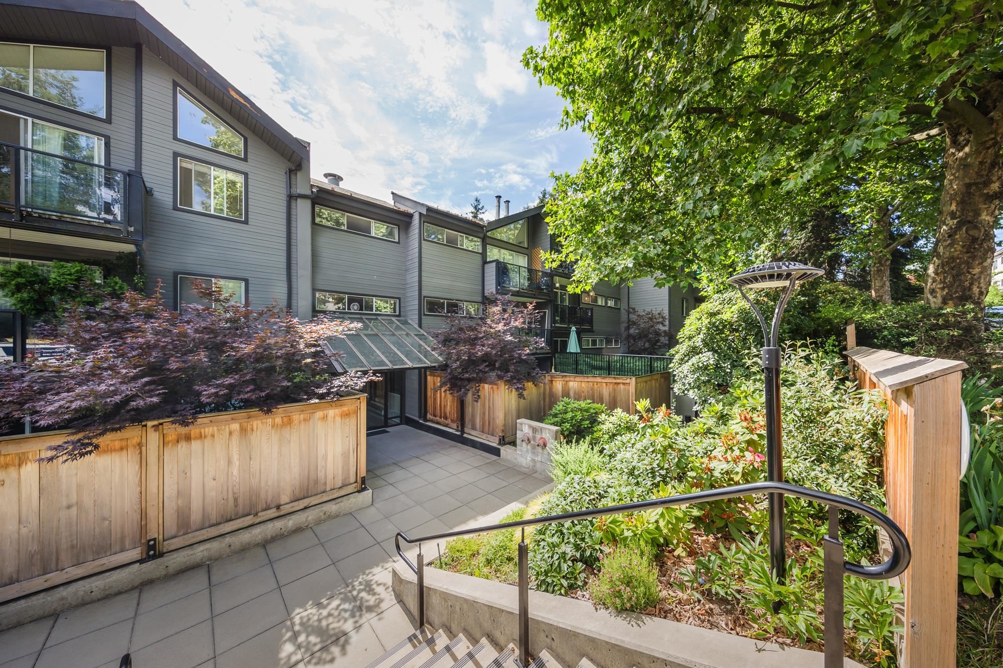 213-230 Mowat Street, New Westminster, BC