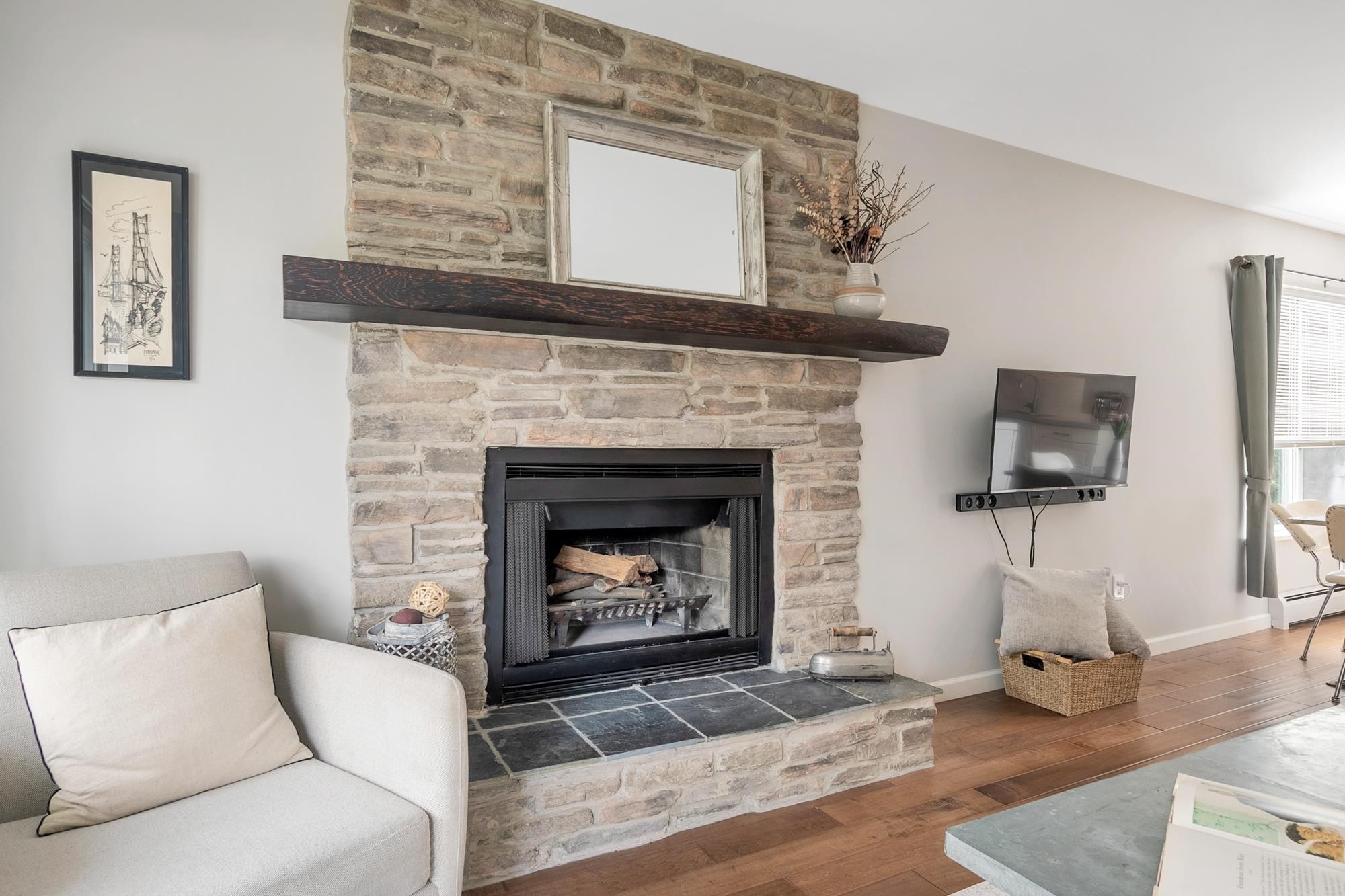 213-230 Mowat Street, New Westminster, BC