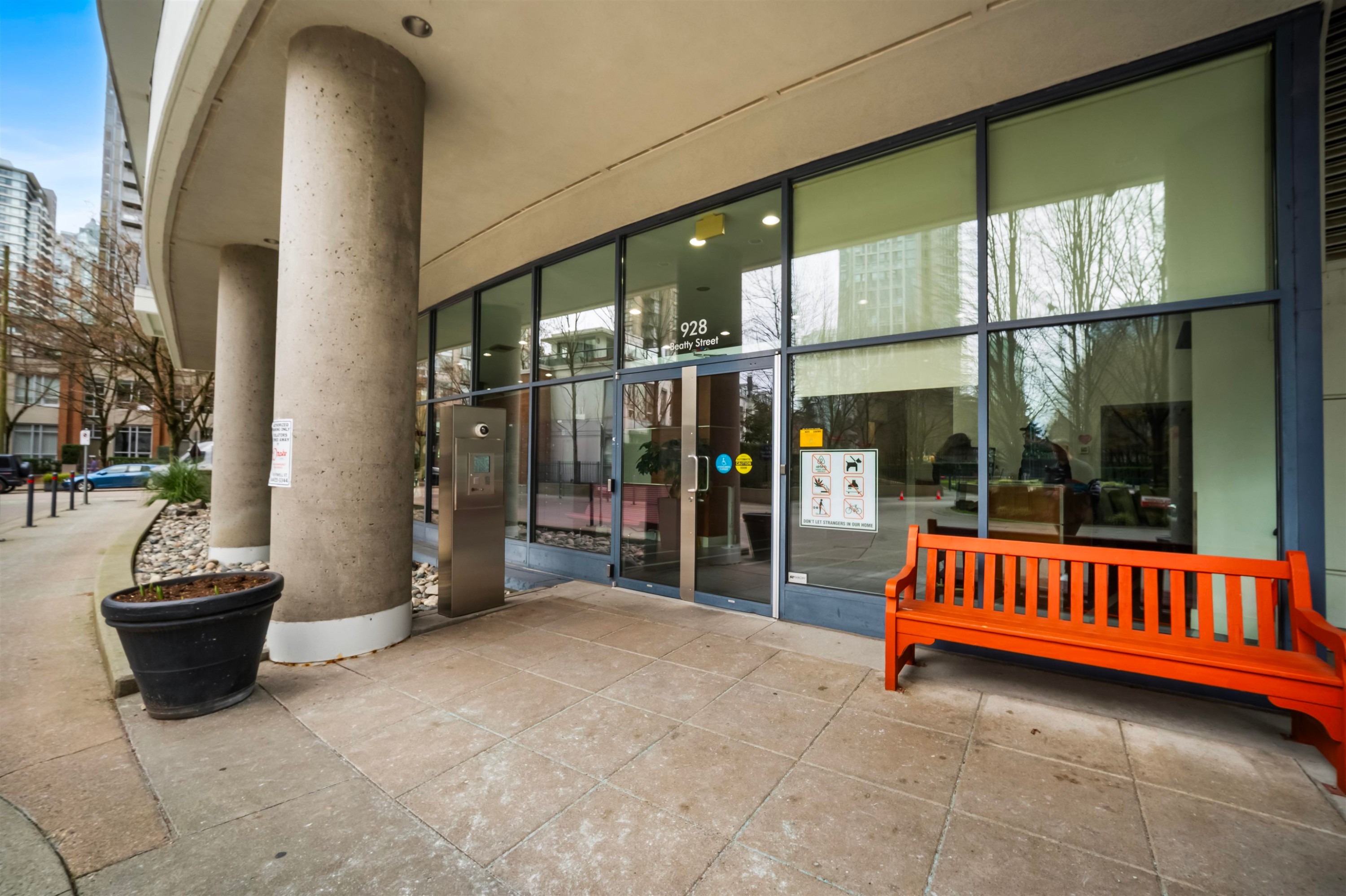 3608-928 Beatty Street, Vancouver, BC