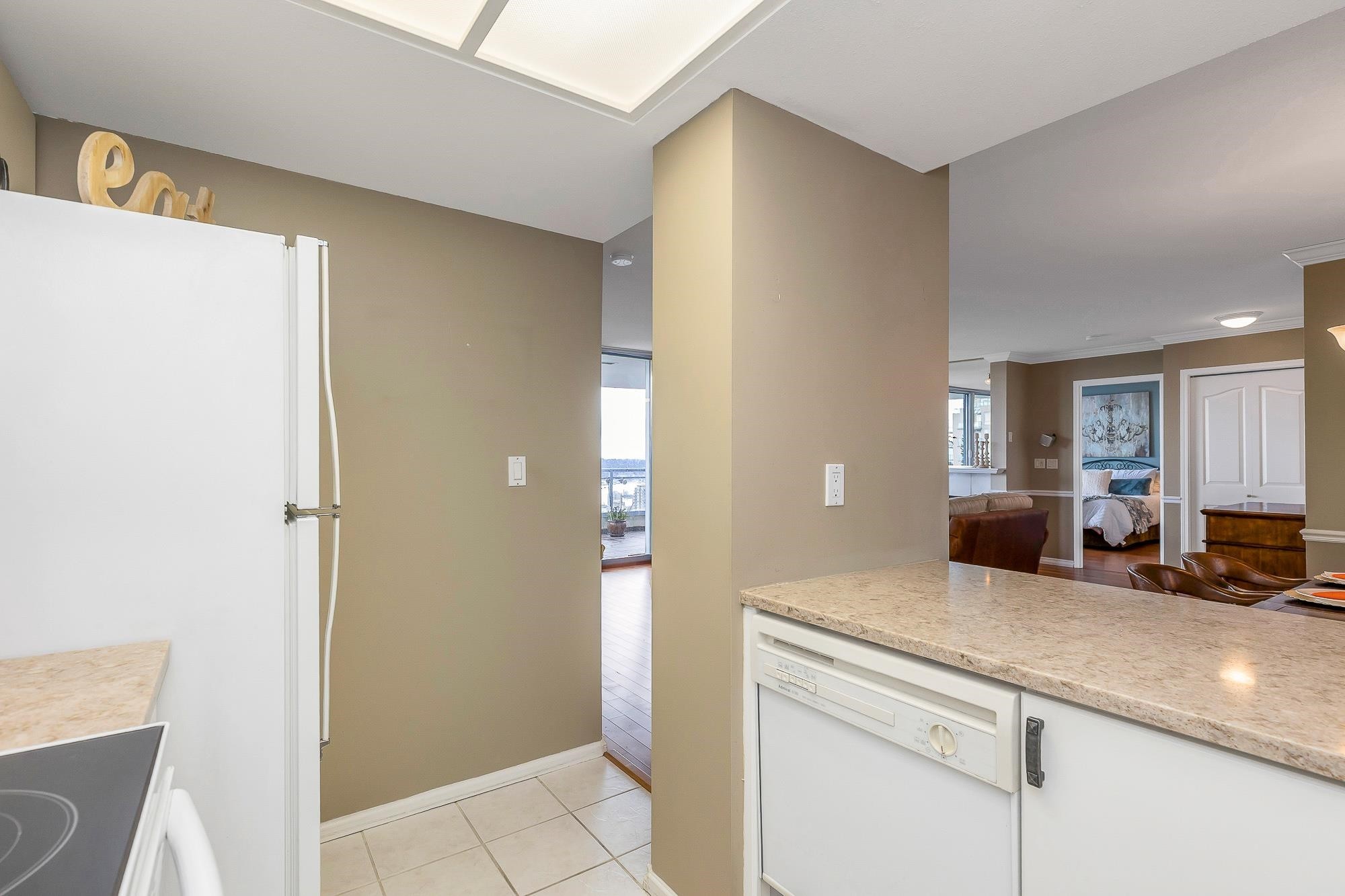 1904-719 Princess Street, New Westminster, BC