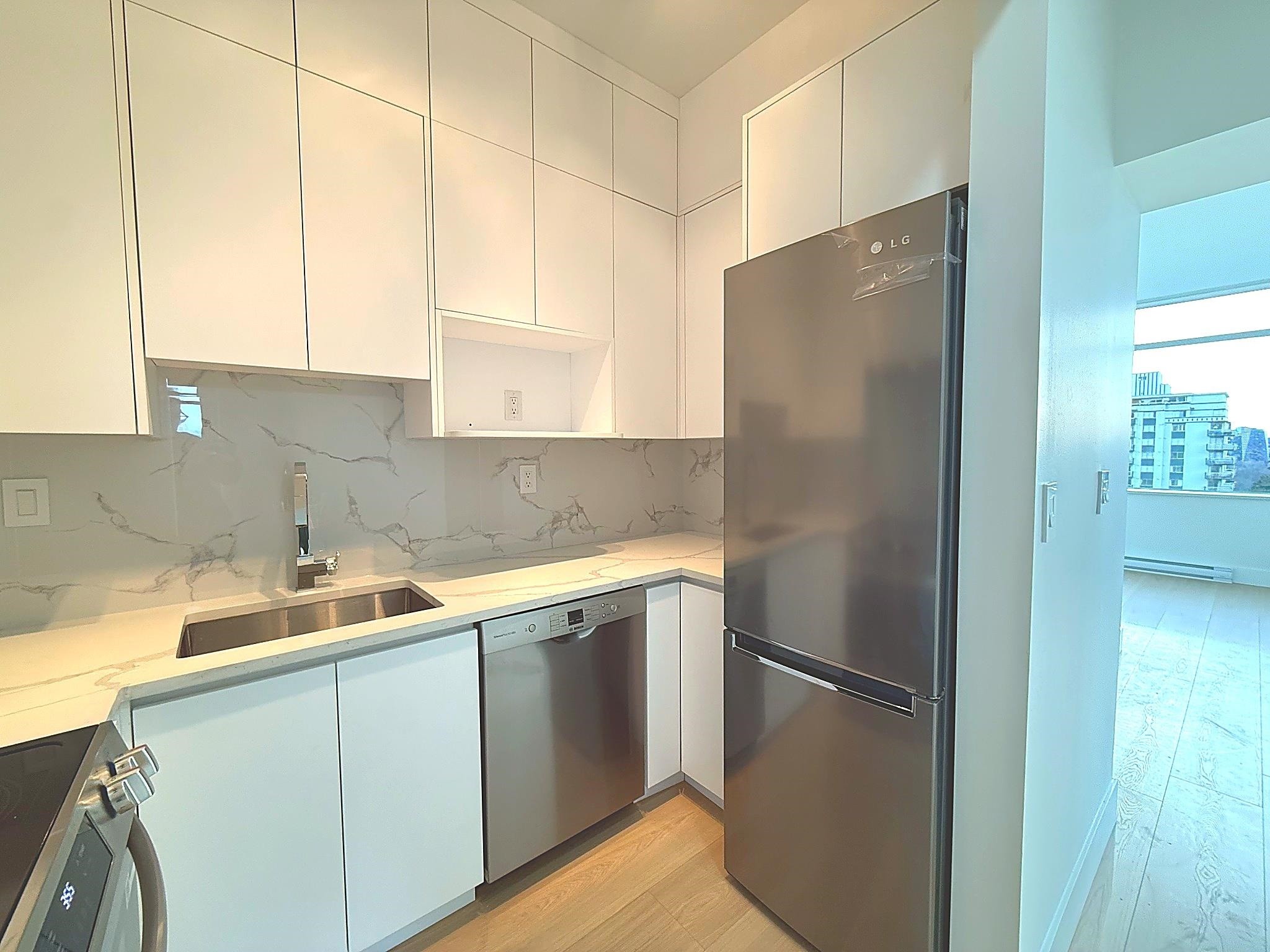 802-1150 Bute Street, Vancouver, BC