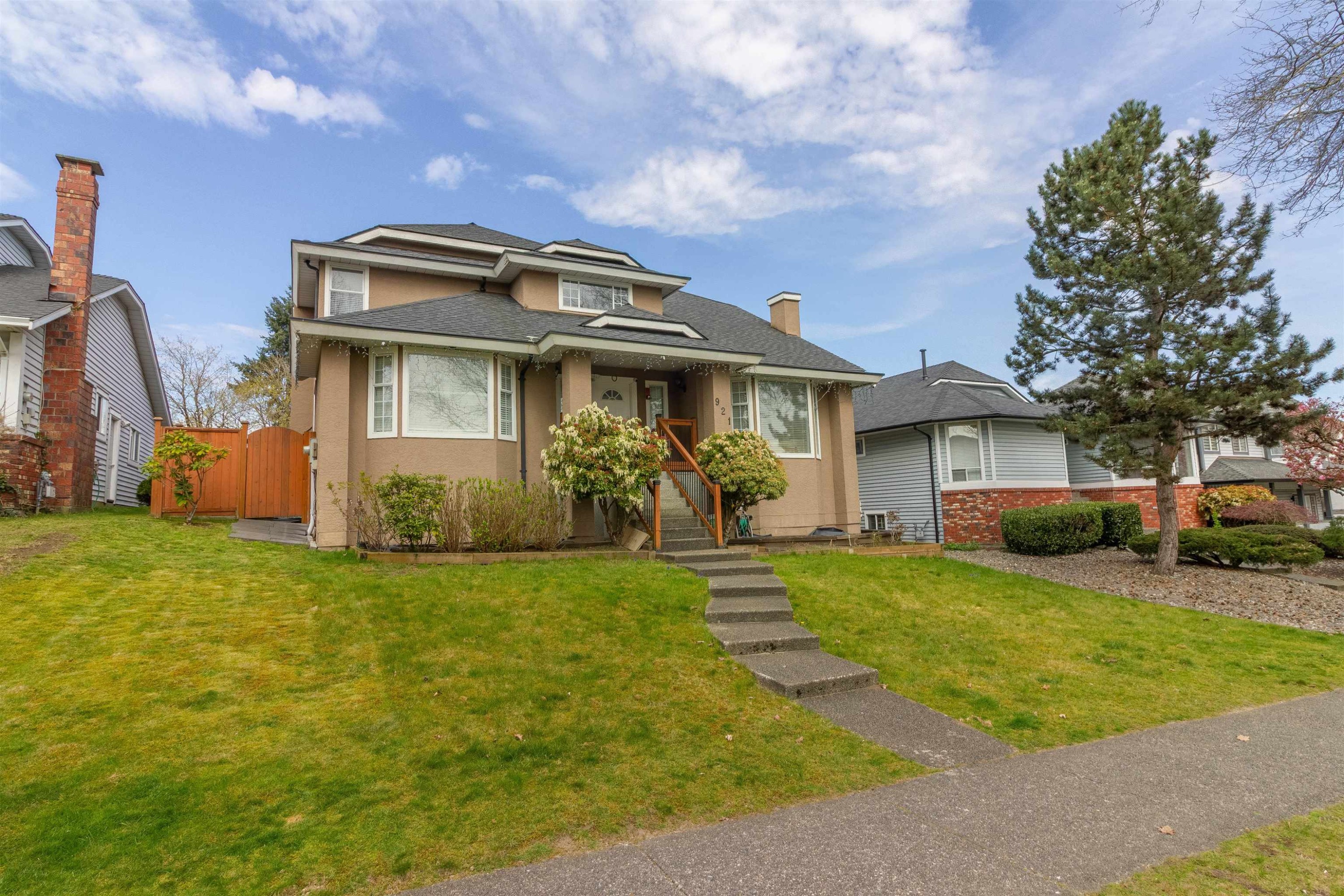 921 Citadel Drive, Port Coquitlam, BC