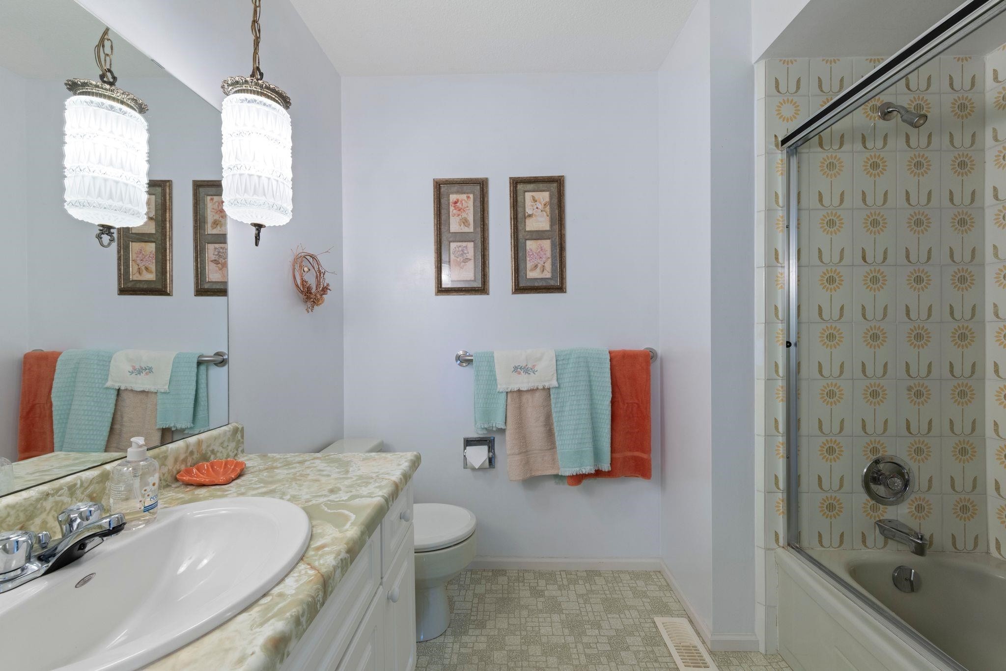 5427 Cliffridge Avenue, North Vancouver, BC