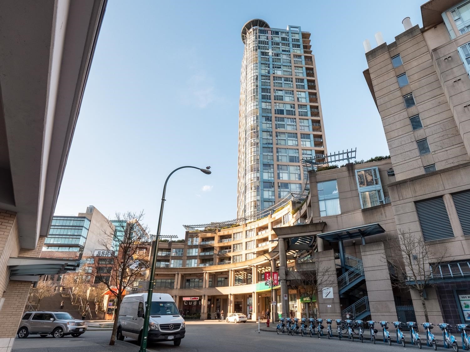 1201-183 Keefer Place, Vancouver, BC