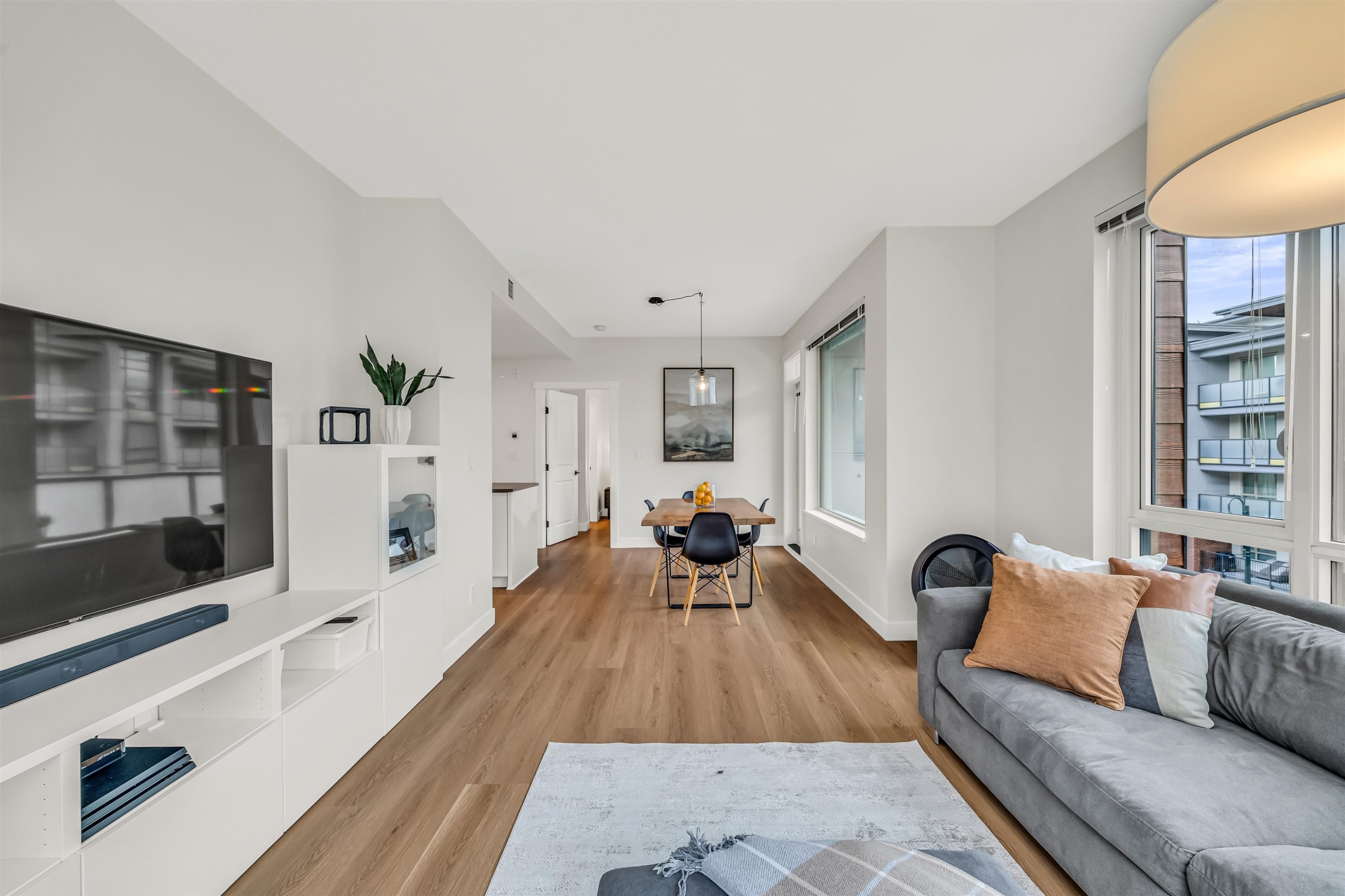 404-2632 Library Lane, North Vancouver, BC