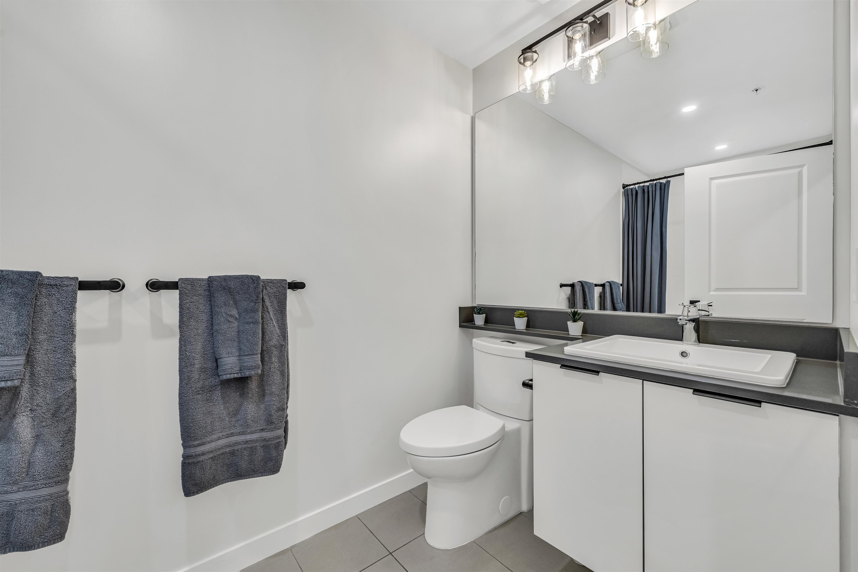 404-2632 Library Lane, North Vancouver, BC