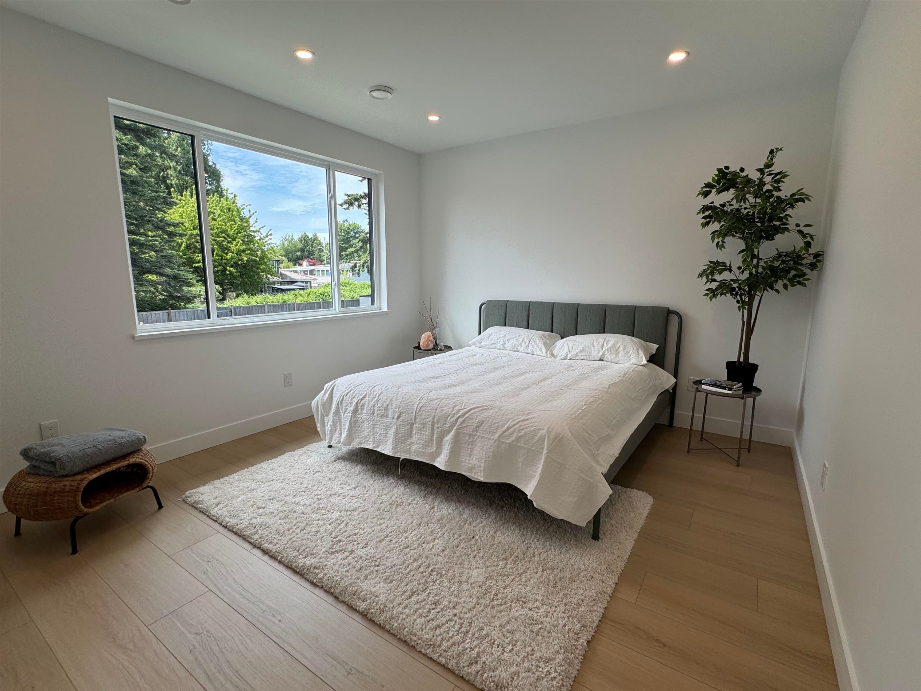 967 52A Street, Delta, BC