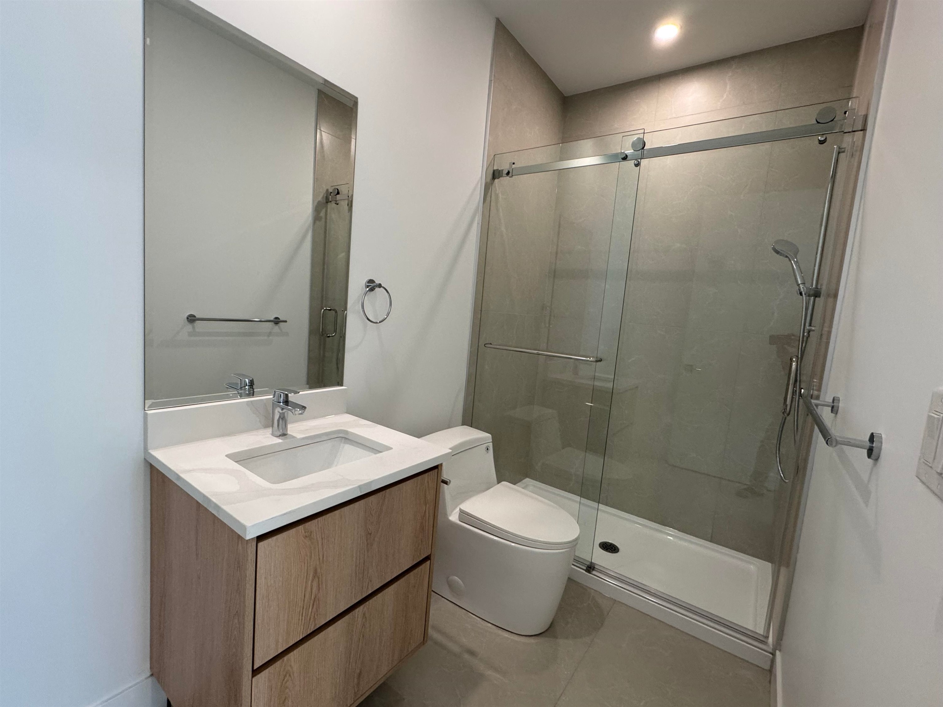 967 52A Street, Delta, BC