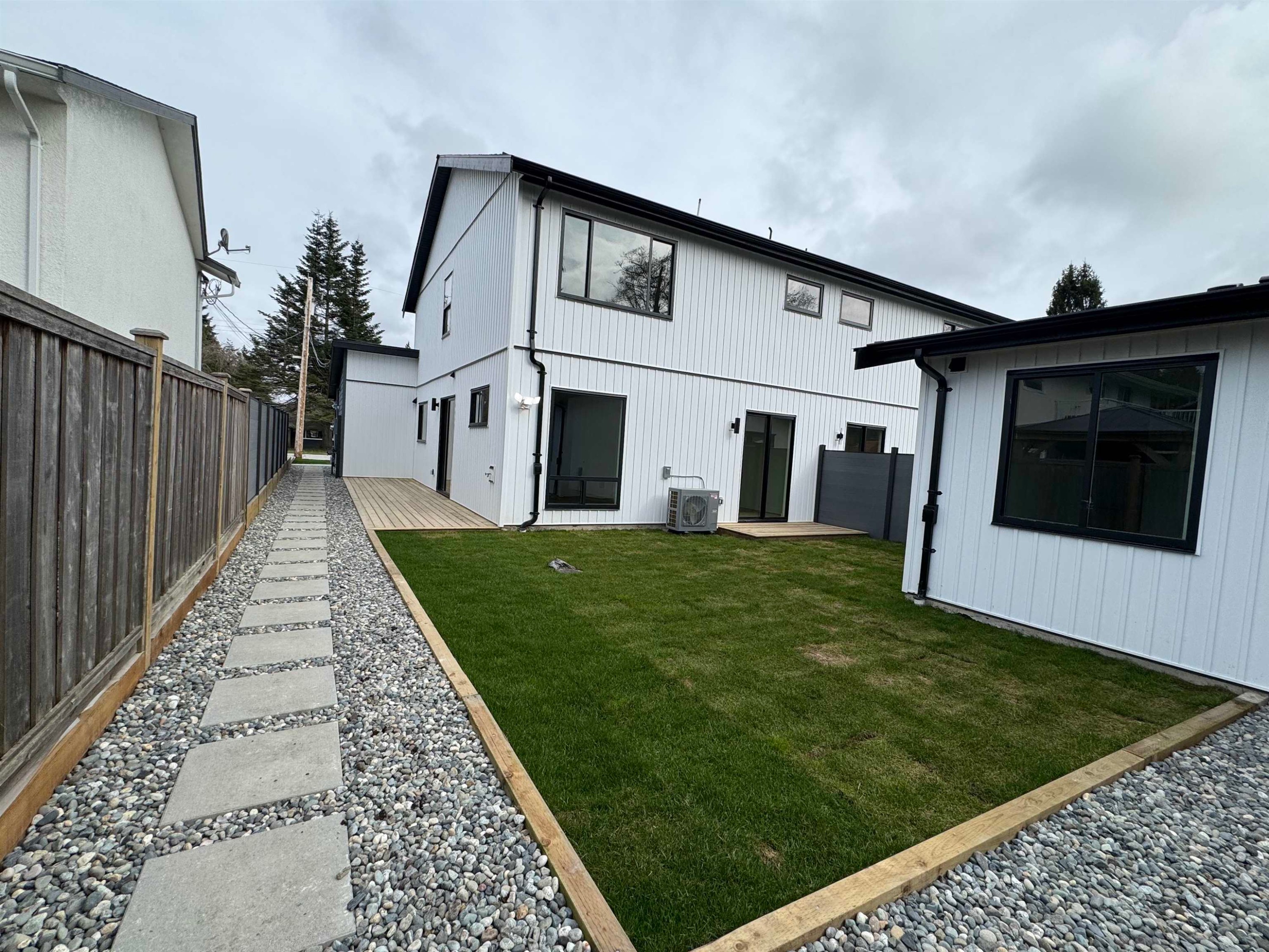967 52A Street, Delta, BC