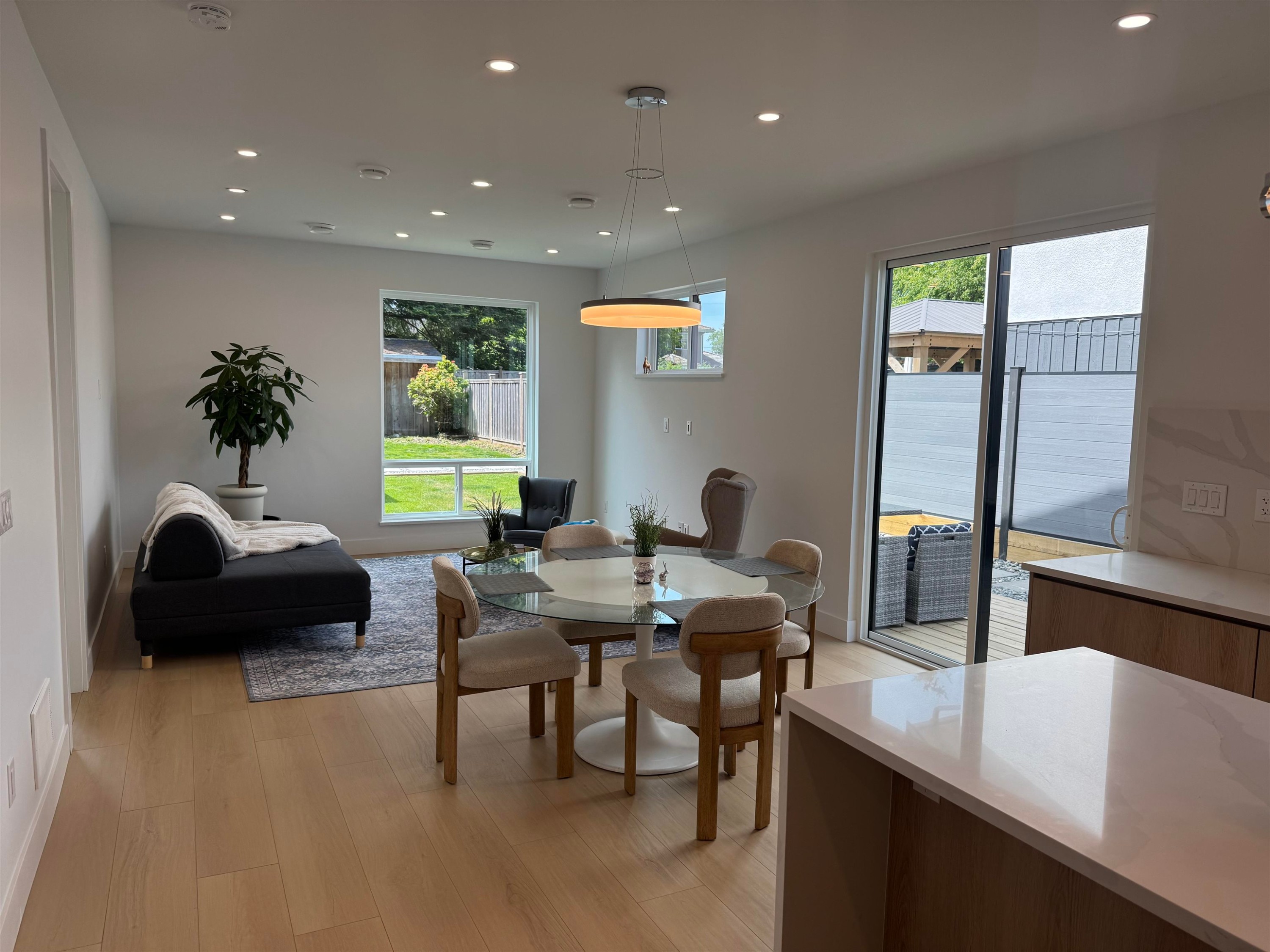967 52A Street, Delta, BC